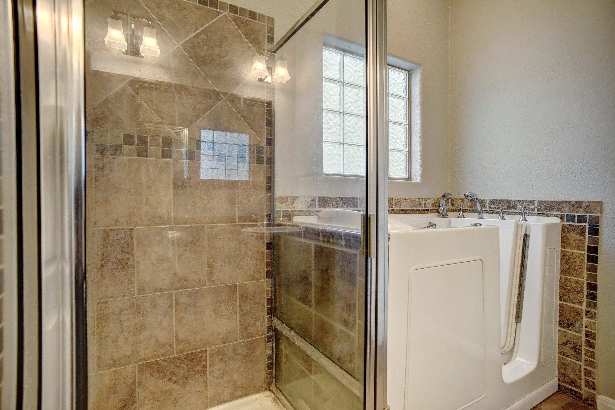 105 S Kaupo Dr, Bastrop, TX 78602