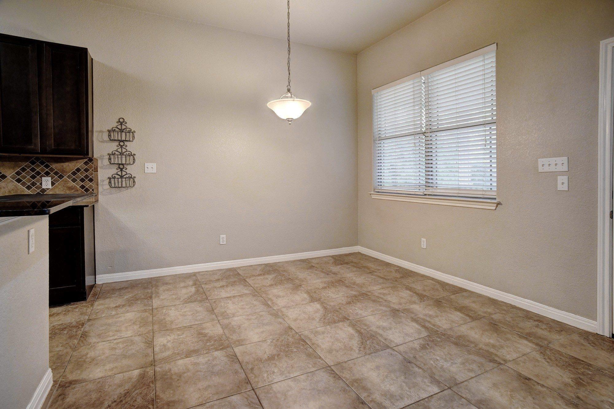 105 S Kaupo Dr, Bastrop, TX 78602