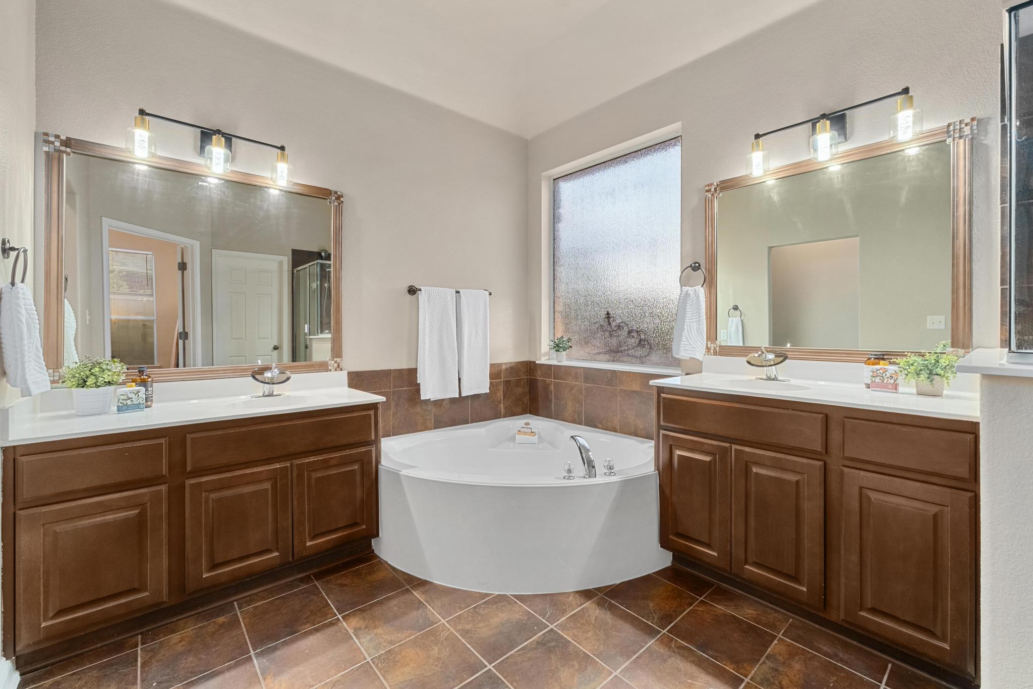 2409 Golden Gate Park, Austin, TX 78732