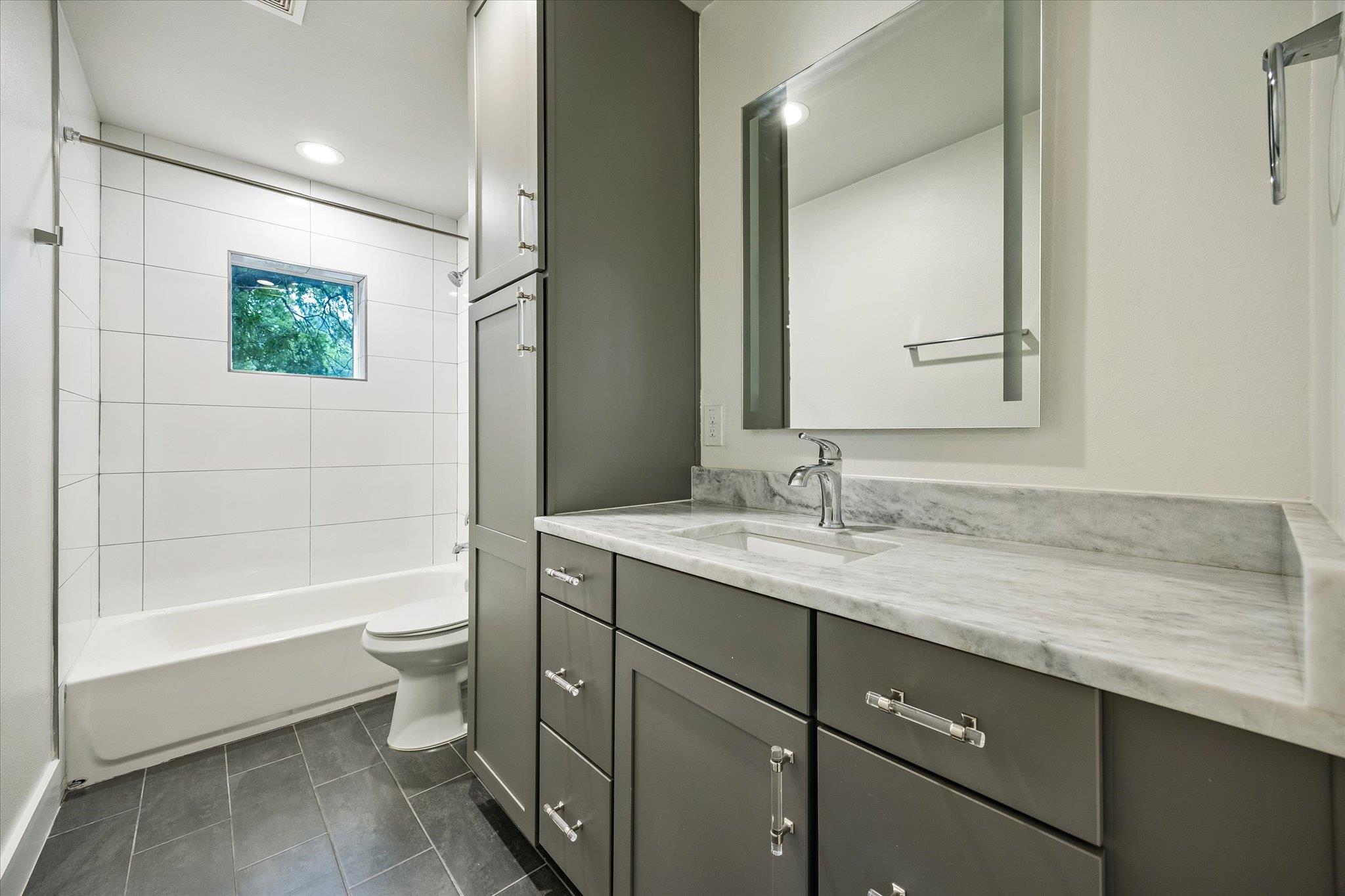 1224 Eleanor St # 1, Austin, TX 78721