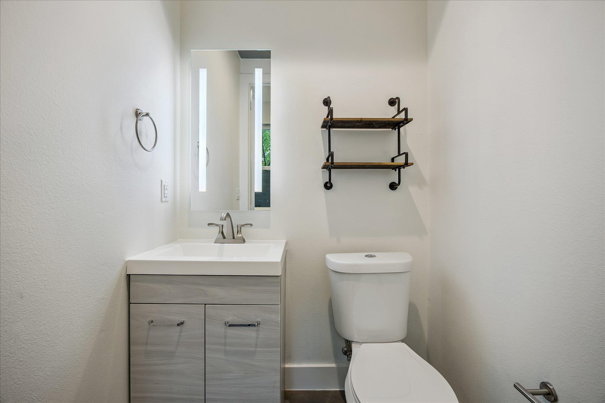 1224 Eleanor St # 1, Austin, TX 78721