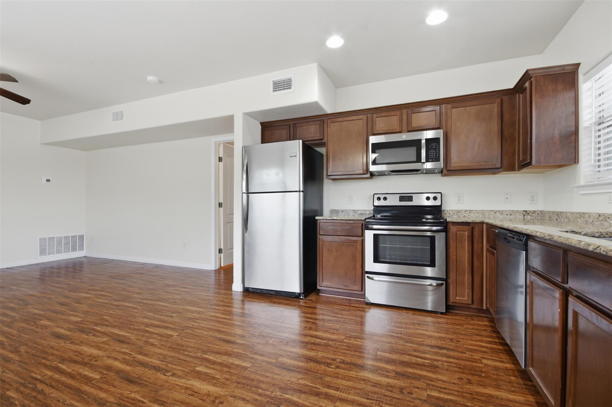 302 W San Antonio St # 101, San Marcos, TX 78666