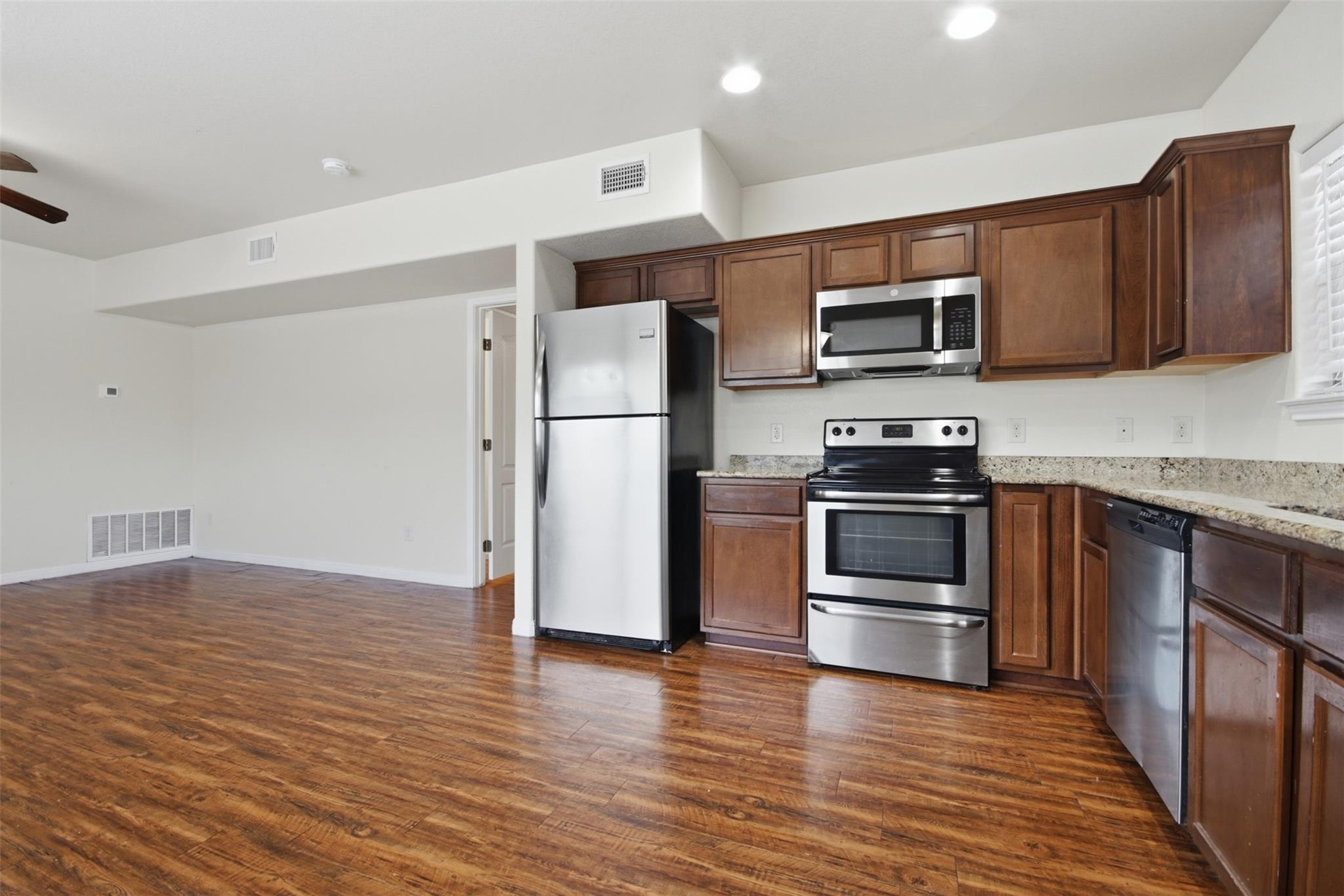 302 W San Antonio St # 101, San Marcos, TX 78666