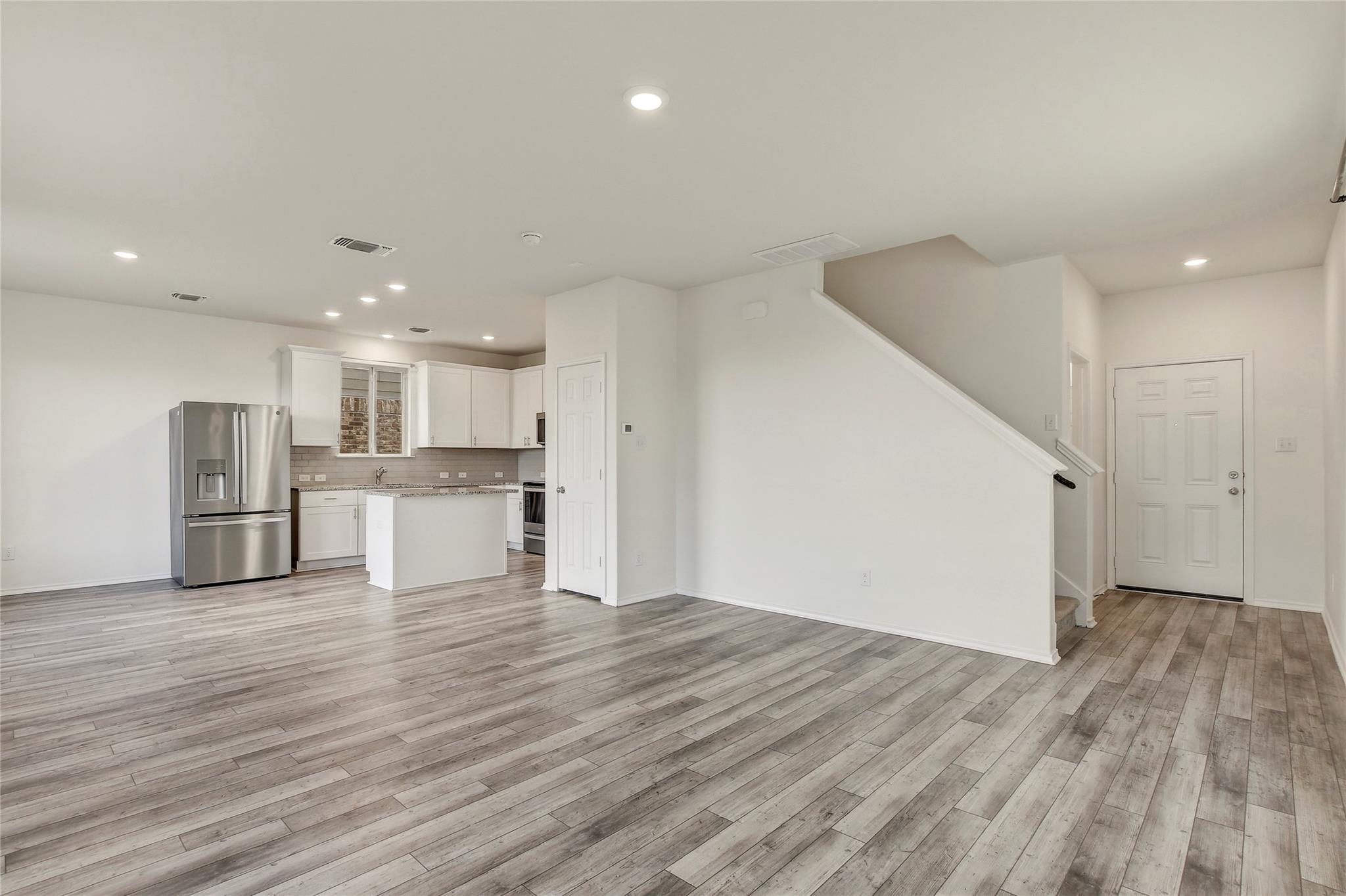 449 Stone Water Ln, Jarrell, TX 76588
