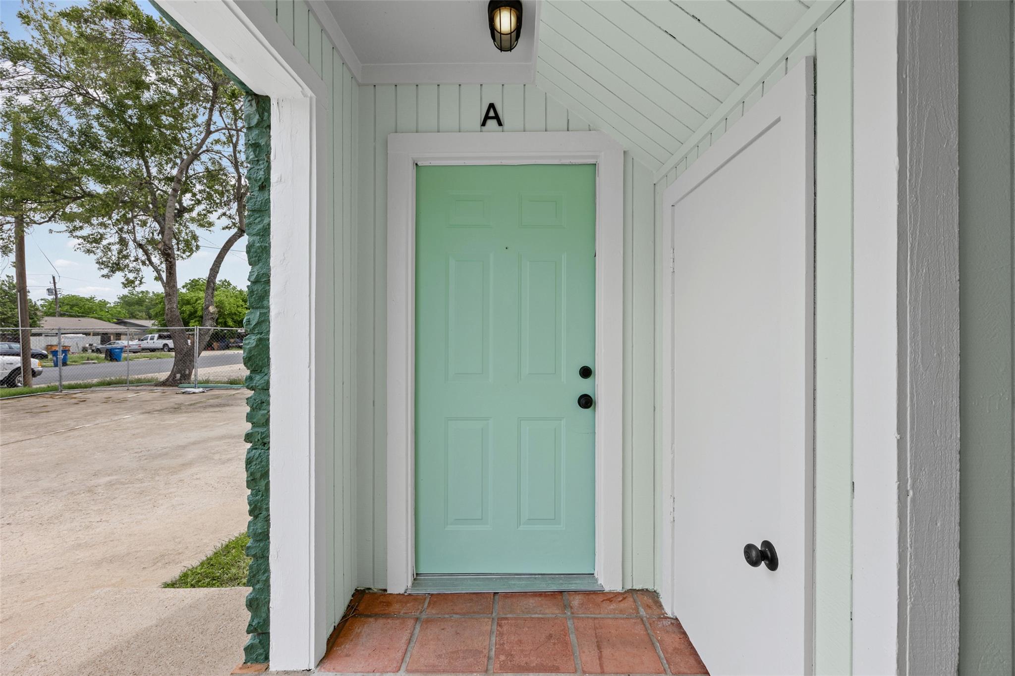 2615 Ektom Dr # A, Austin, TX 78745