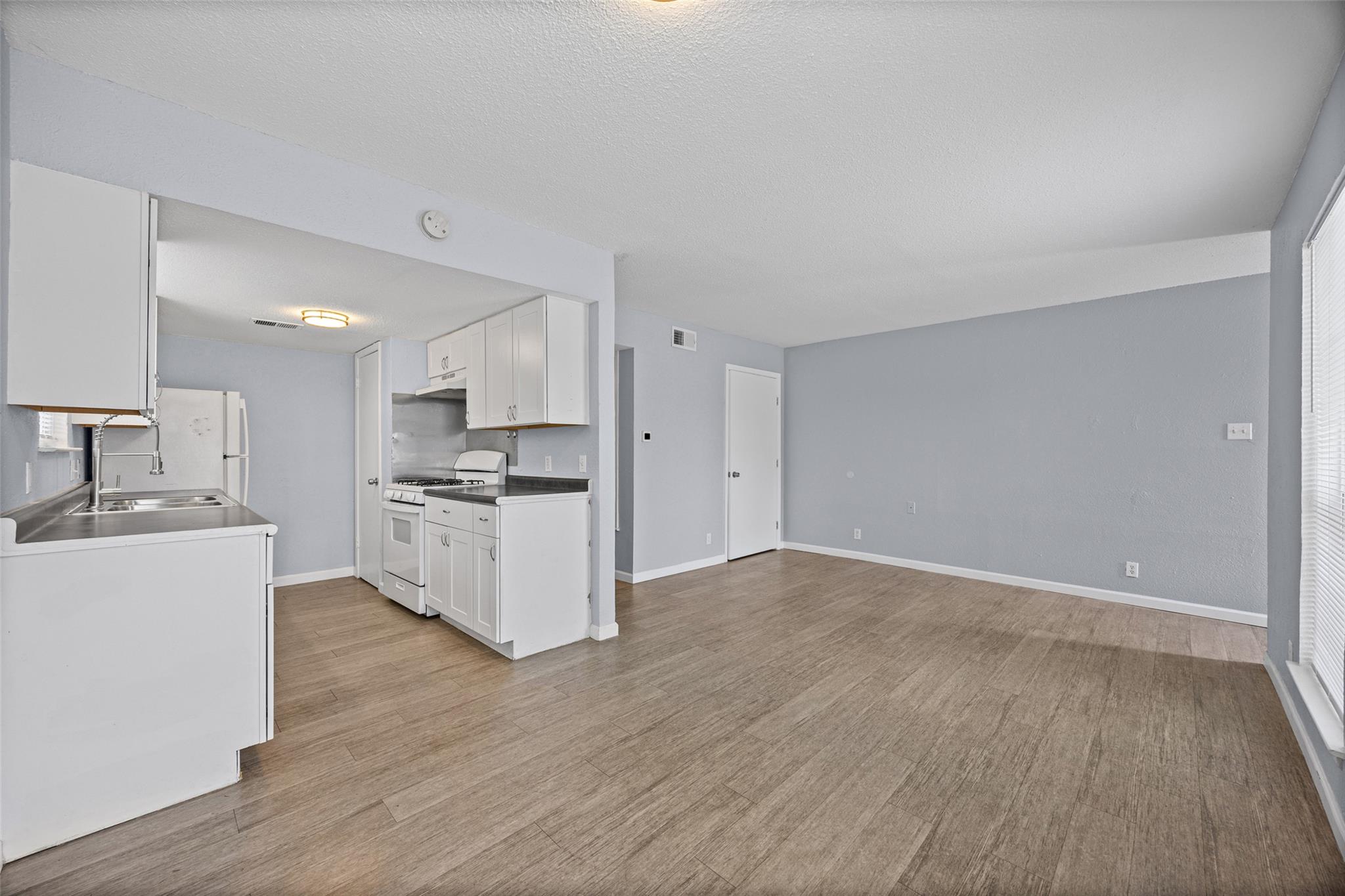 2615 Ektom Dr # A, Austin, TX 78745