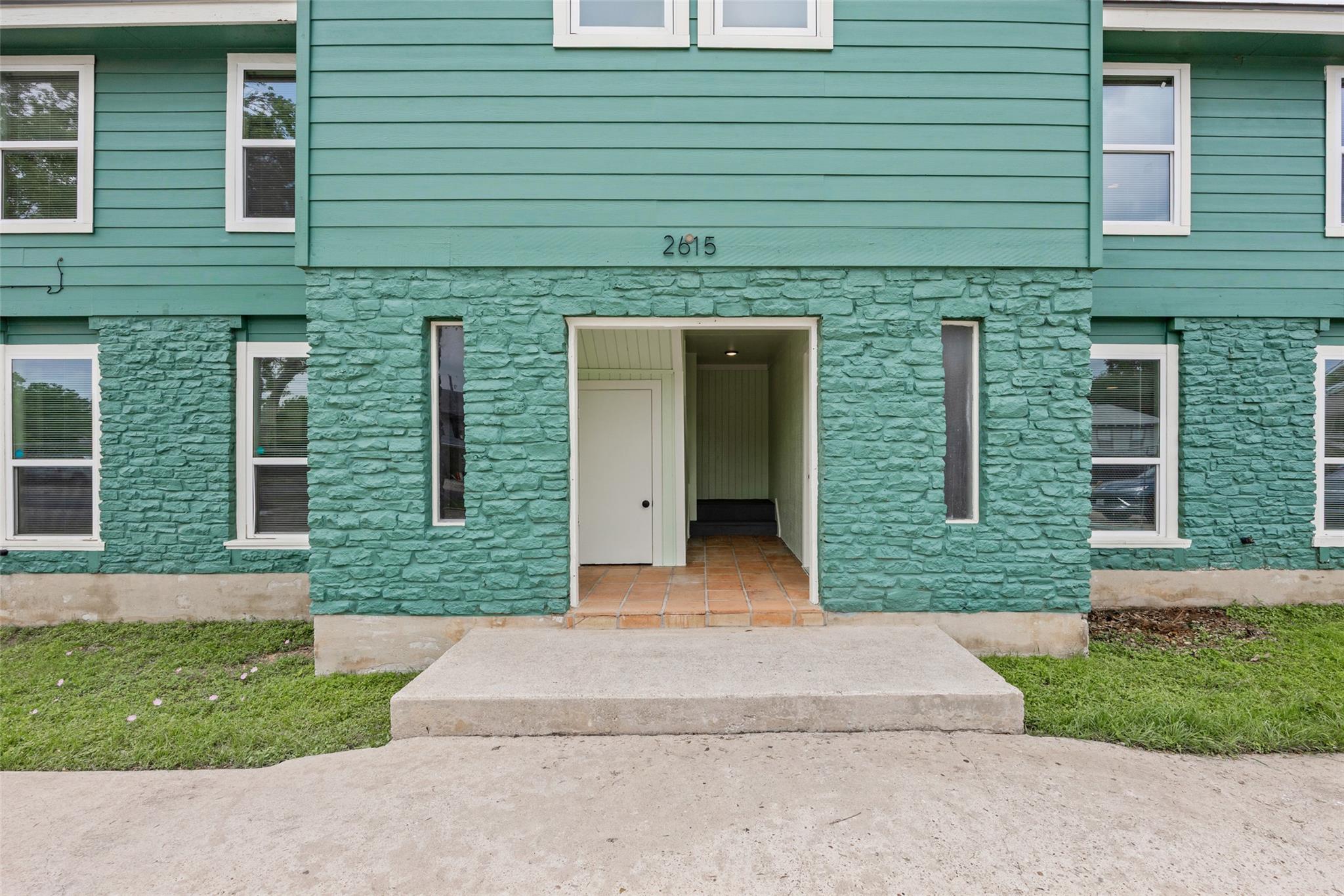 2615 Ektom Dr # A, Austin, TX 78745