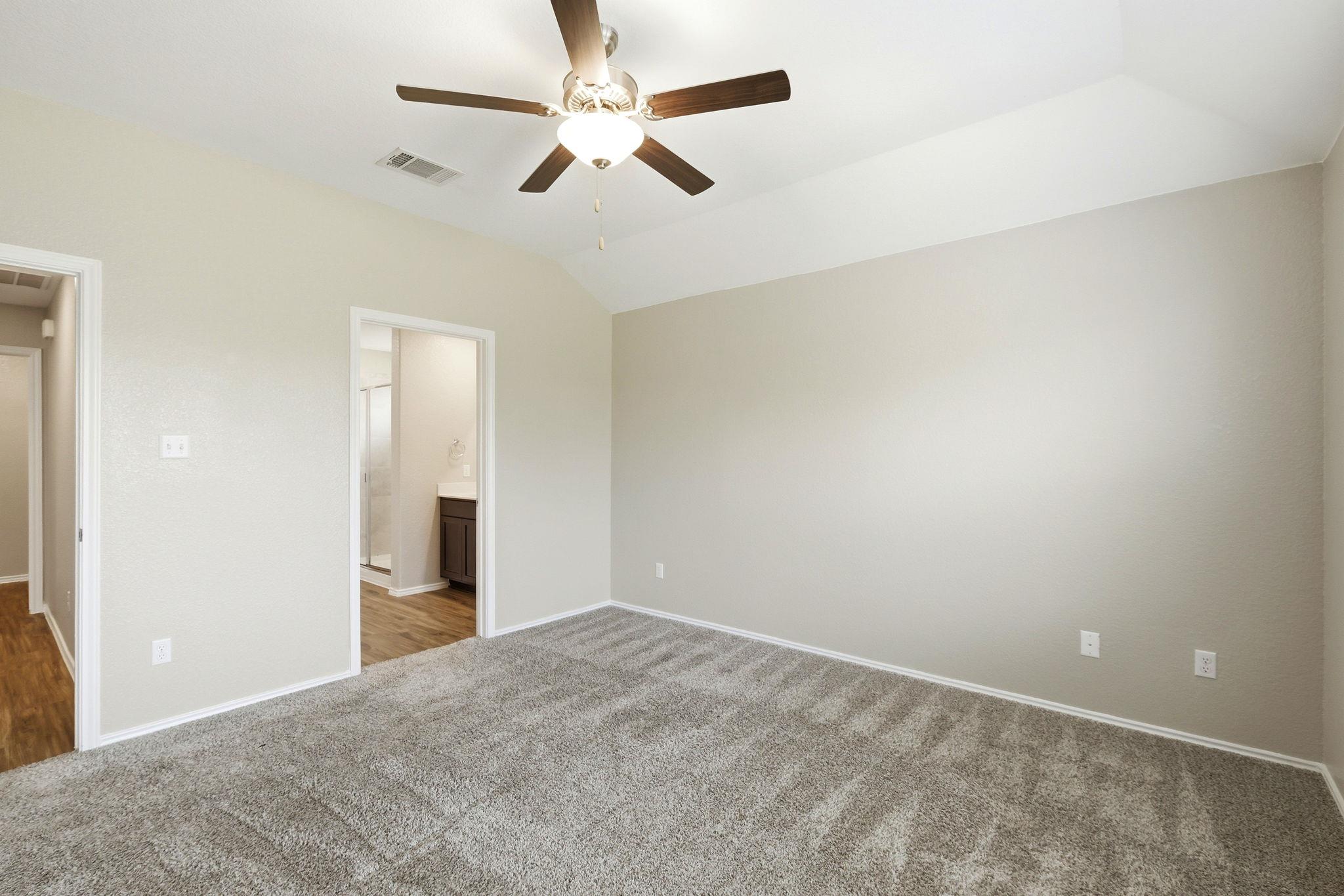 1001 Bluejack Way, Hutto, TX 78634