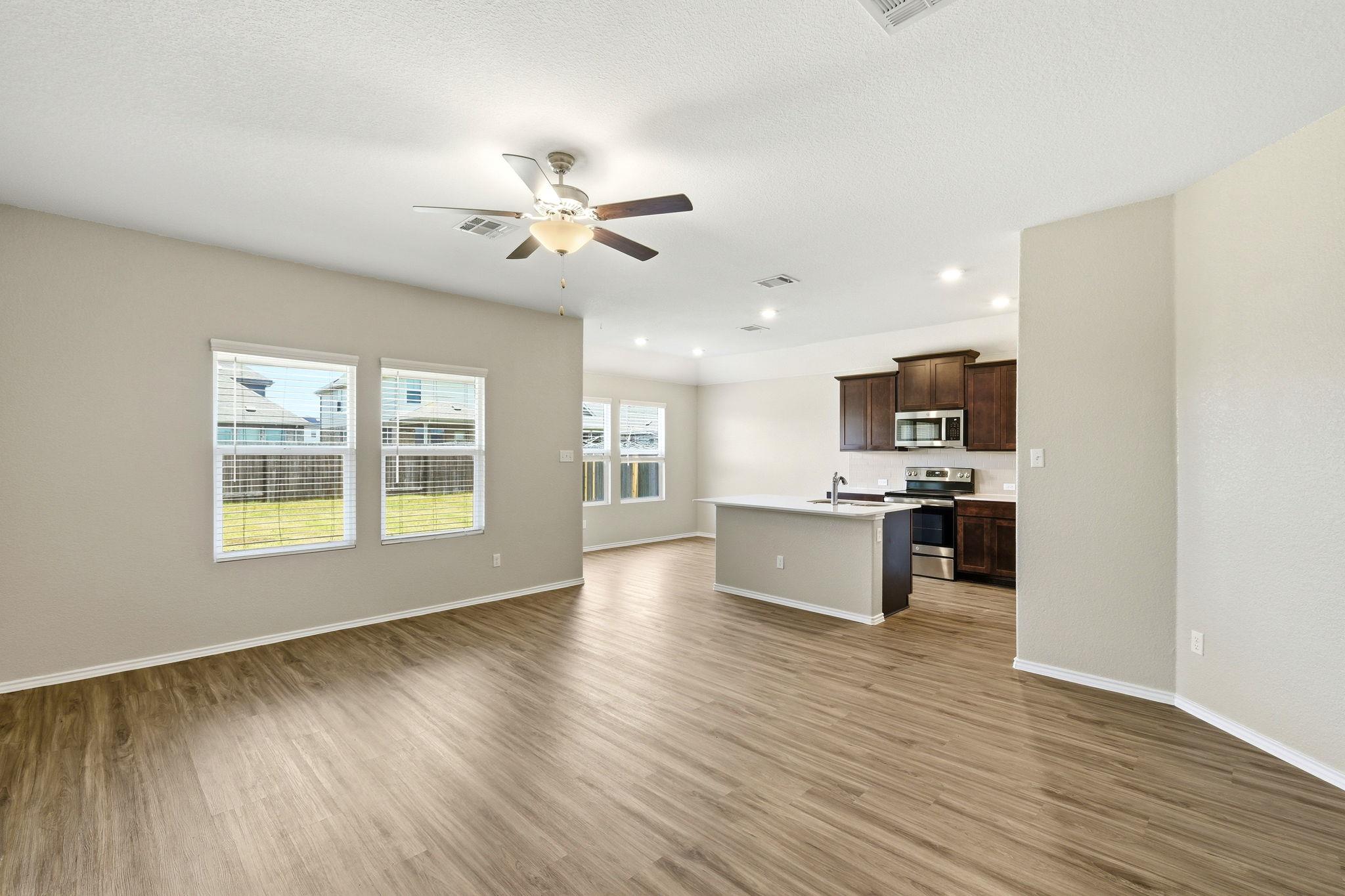 1001 Bluejack Way, Hutto, TX 78634