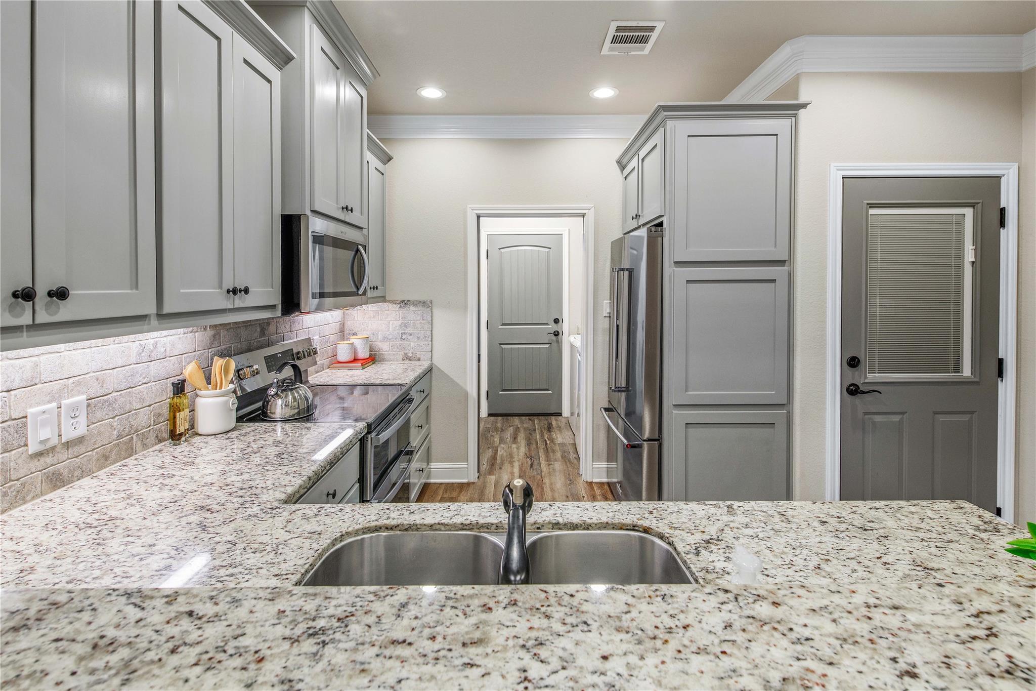 1753 Summit Crossing Ln, College Station, TX 77845