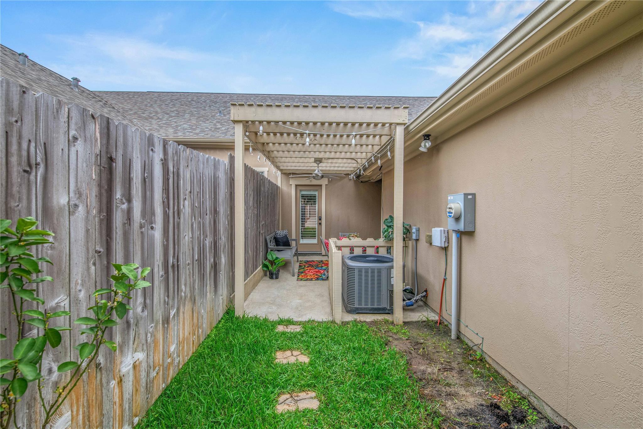 1753 Summit Crossing Ln, College Station, TX 77845