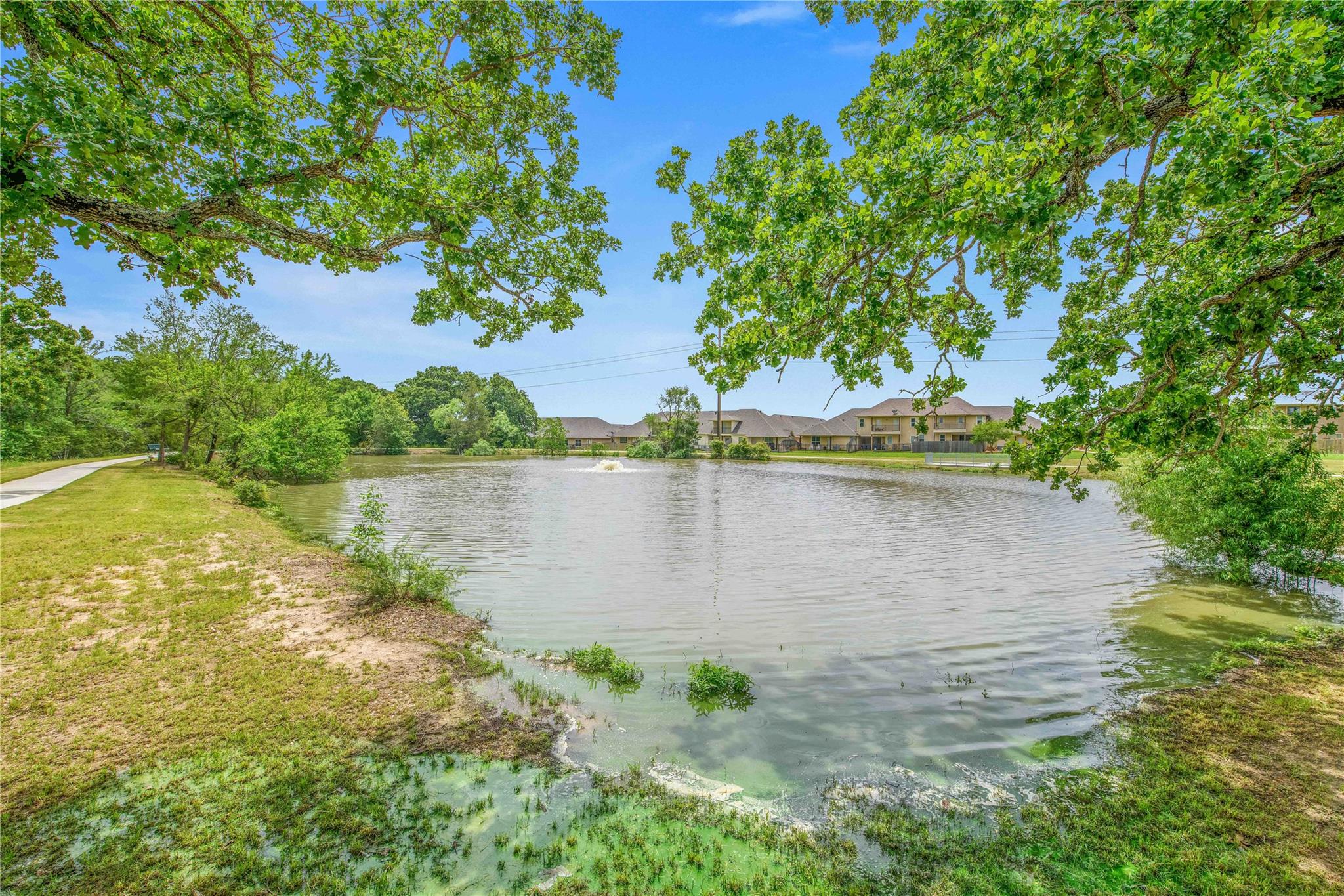 1753 Summit Crossing Ln, College Station, TX 77845