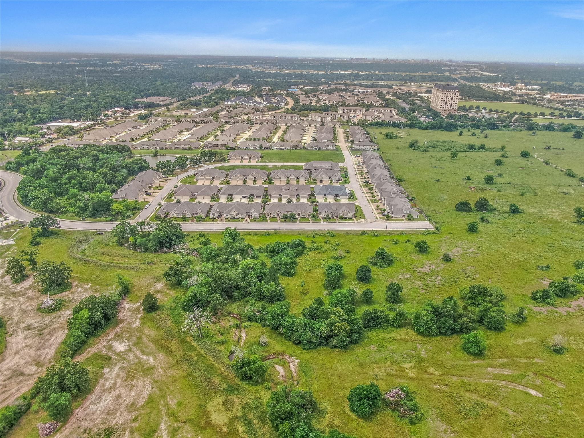 1753 Summit Crossing Ln, College Station, TX 77845