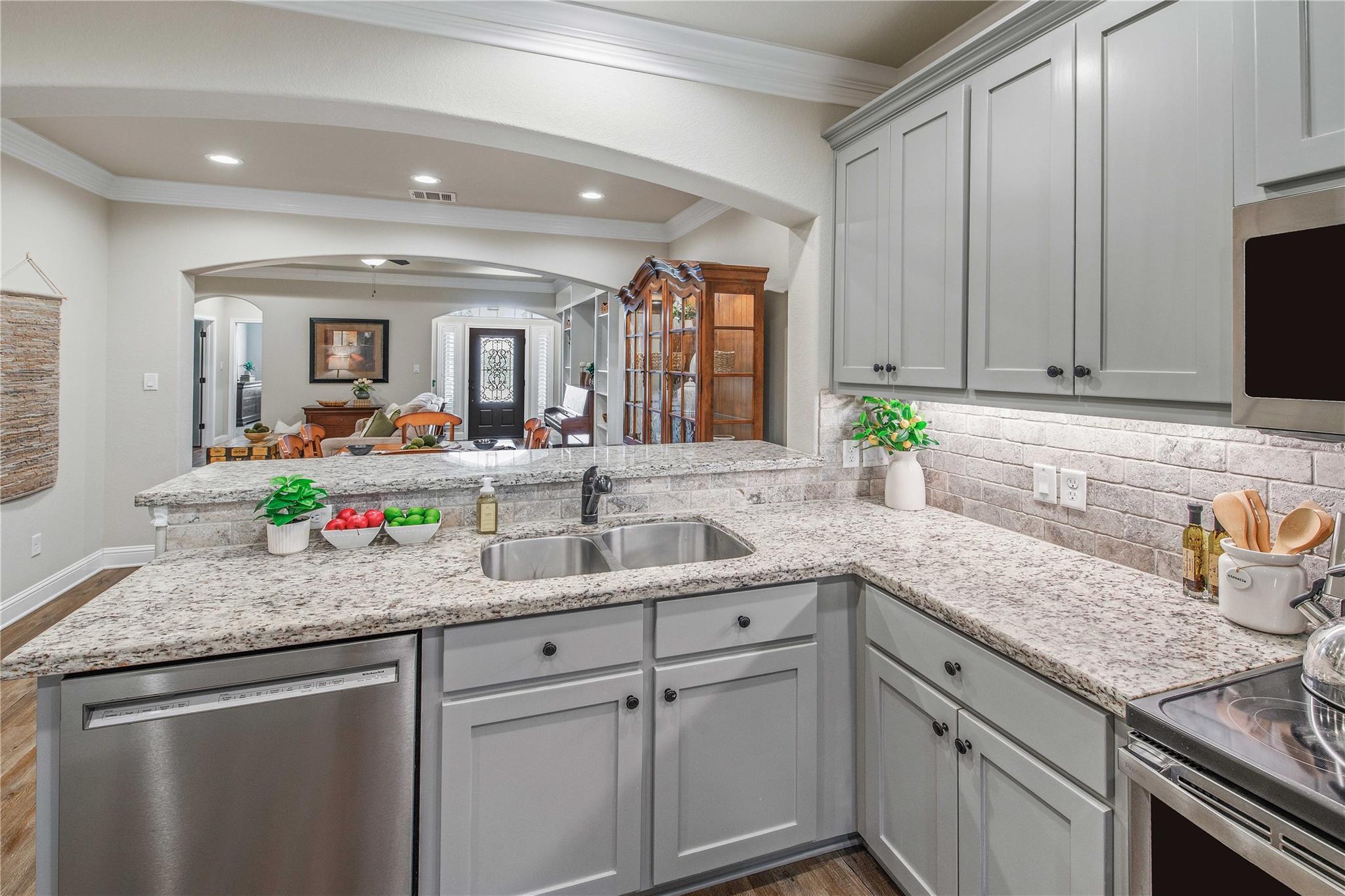 1753 Summit Crossing Ln, College Station, TX 77845