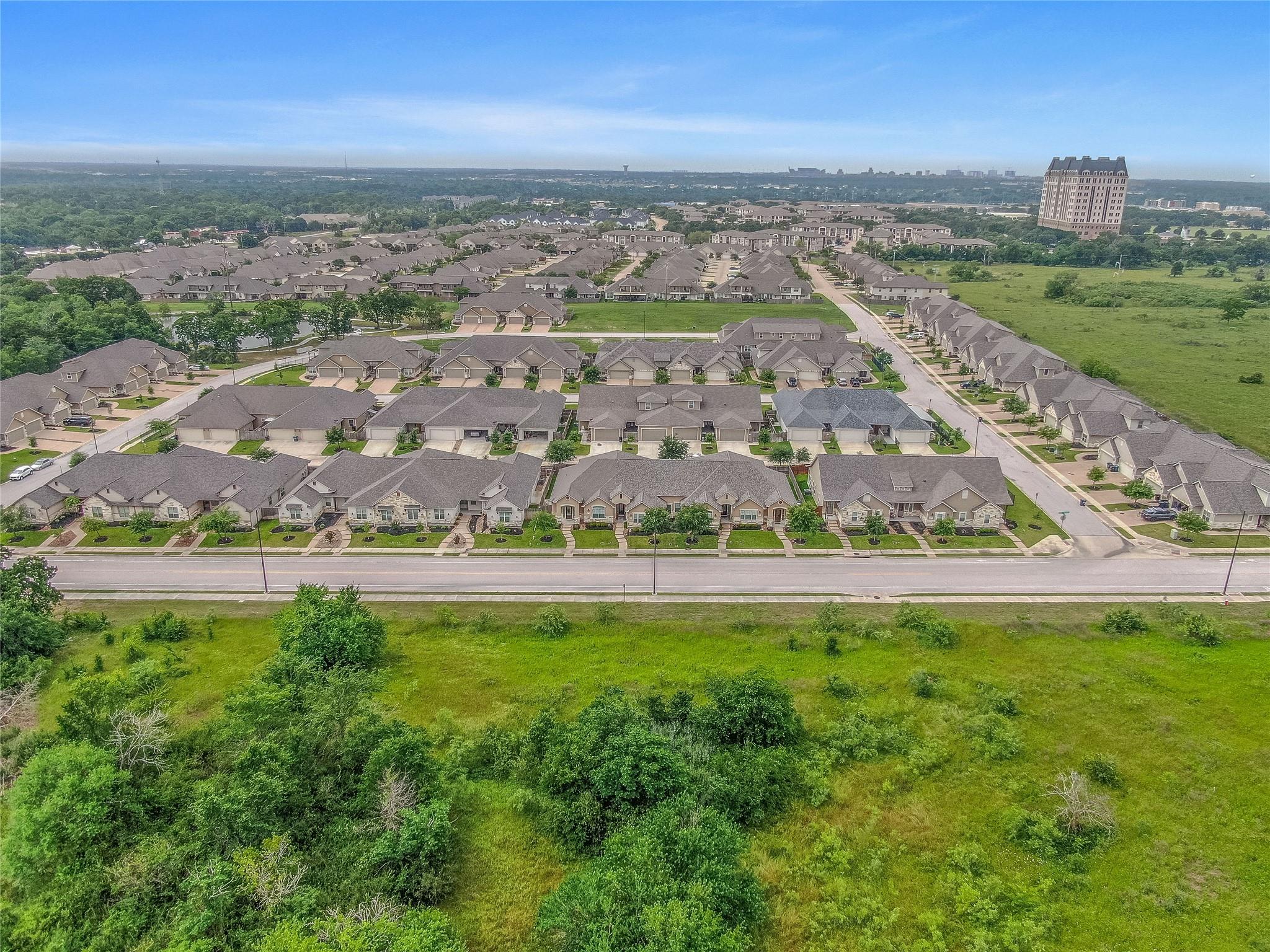 1753 Summit Crossing Ln, College Station, TX 77845