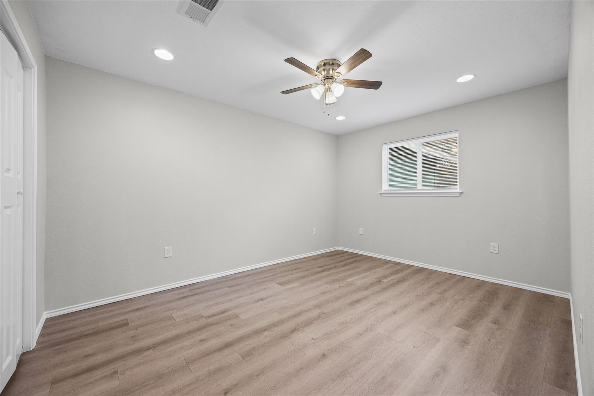 2615 Ektom Dr # B, Austin, TX 78745