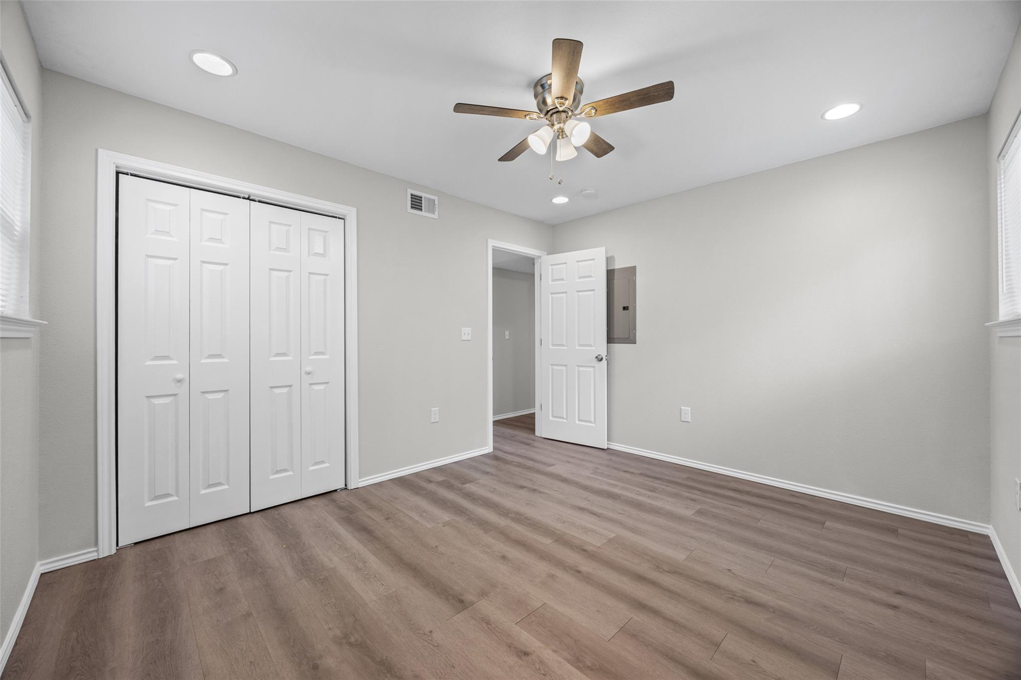 2615 Ektom Dr # B, Austin, TX 78745
