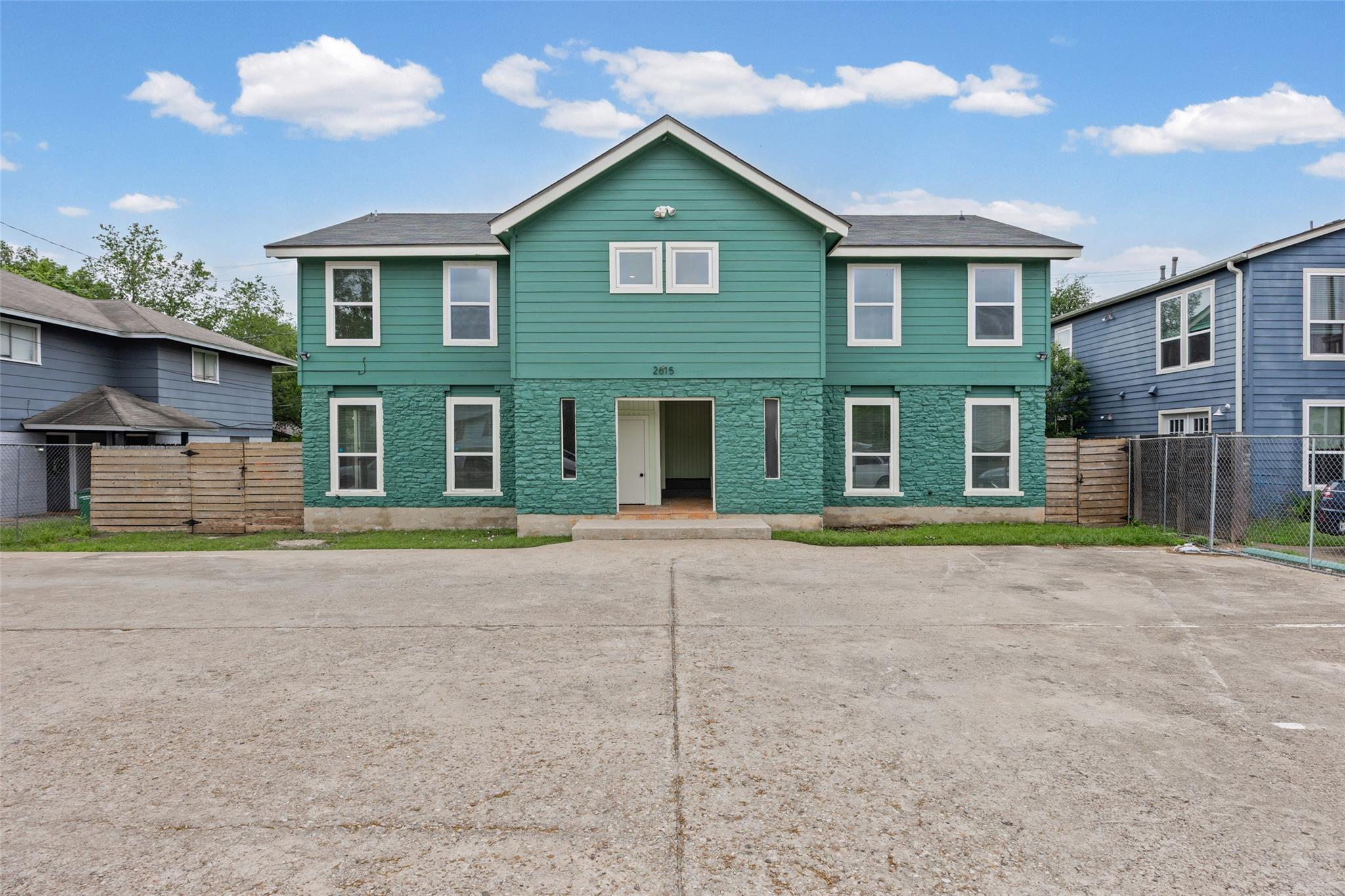 2615 Ektom Dr # B, Austin, TX 78745