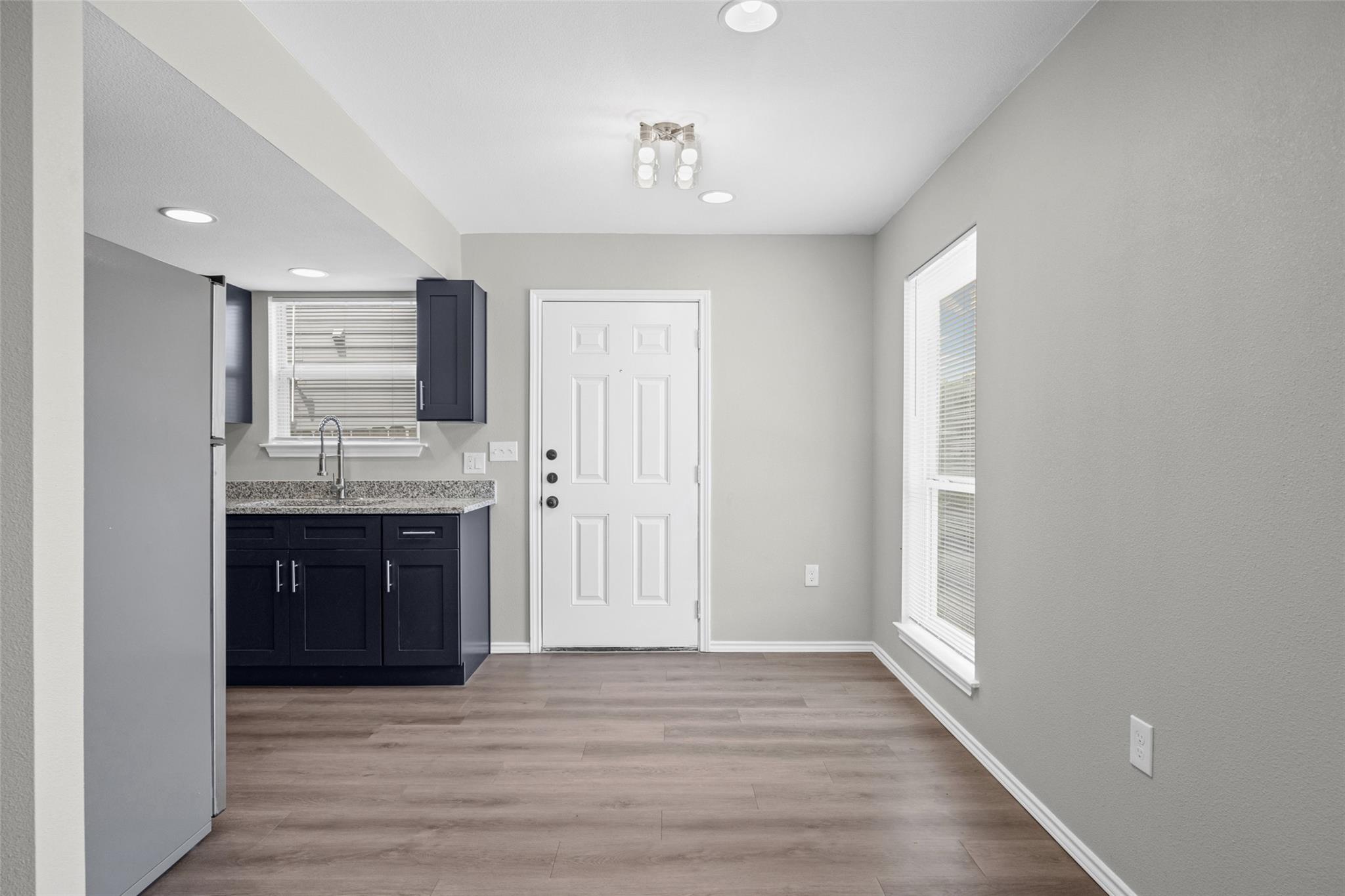 2615 Ektom Dr # B, Austin, TX 78745