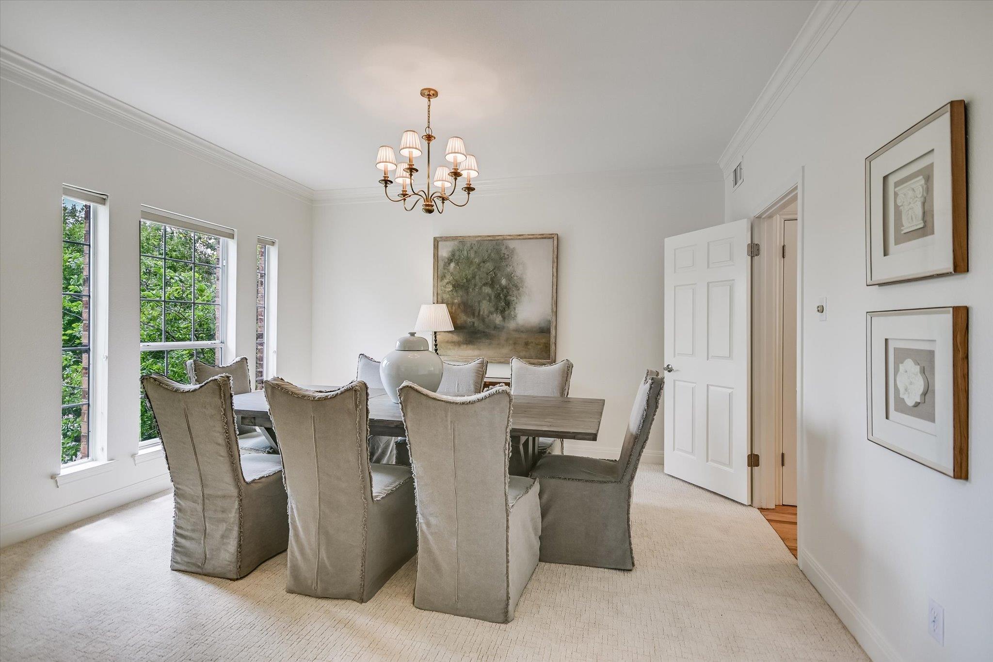 4028 Walnut Clay Dr, Austin, TX 78731