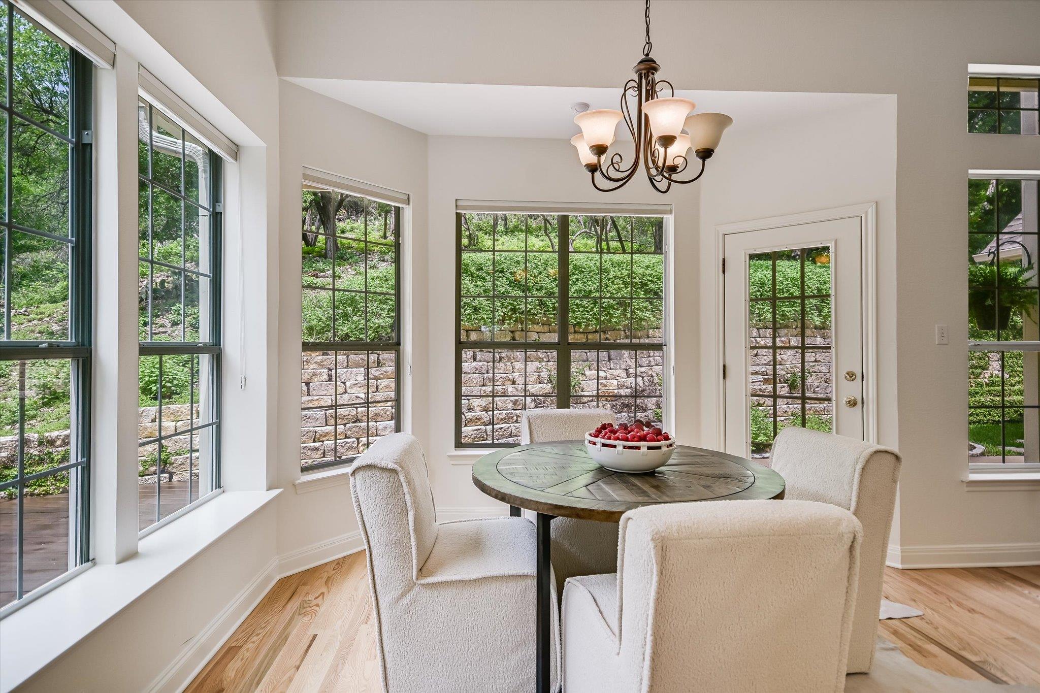 4028 Walnut Clay Dr, Austin, TX 78731