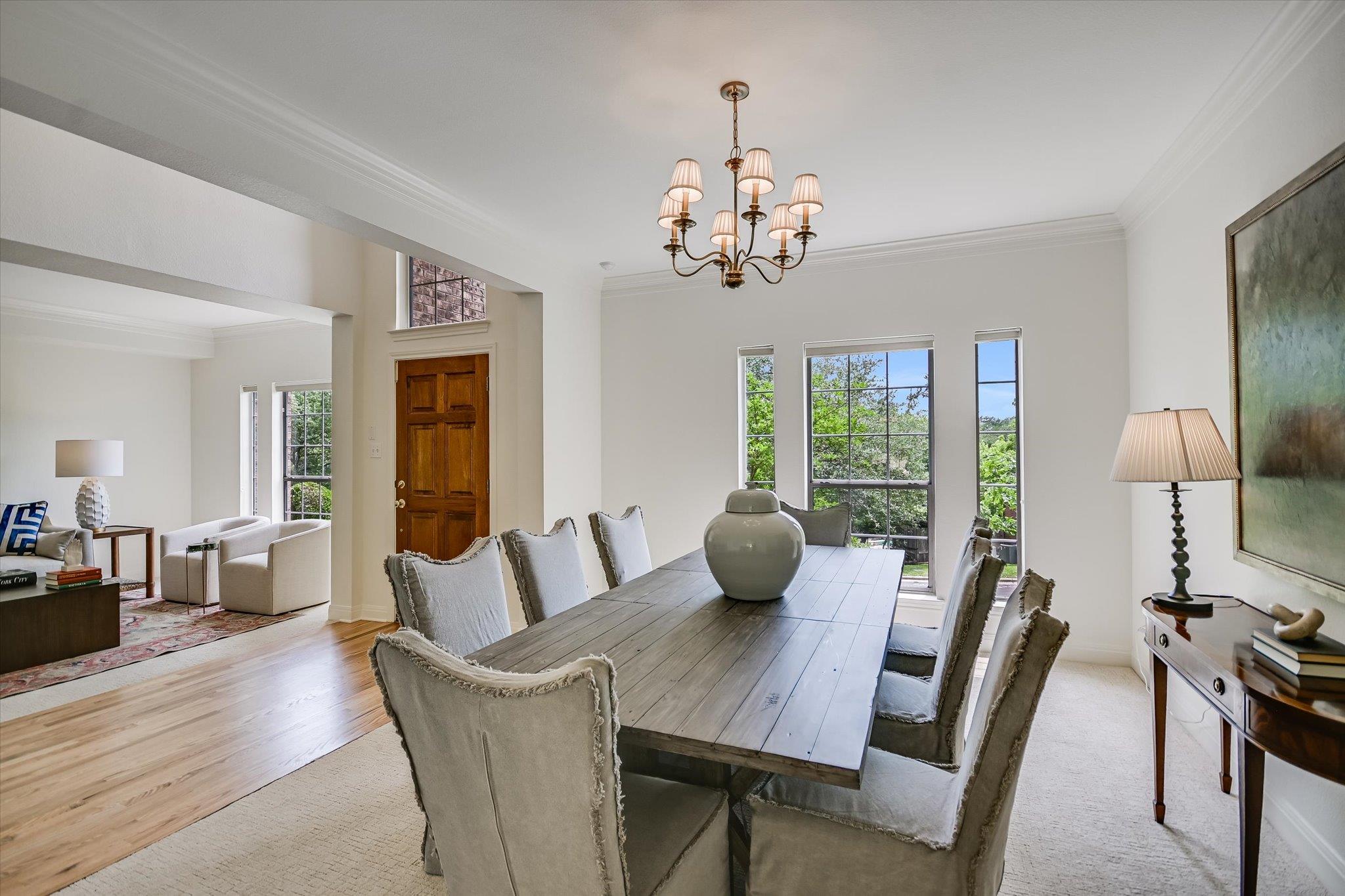 4028 Walnut Clay Dr, Austin, TX 78731