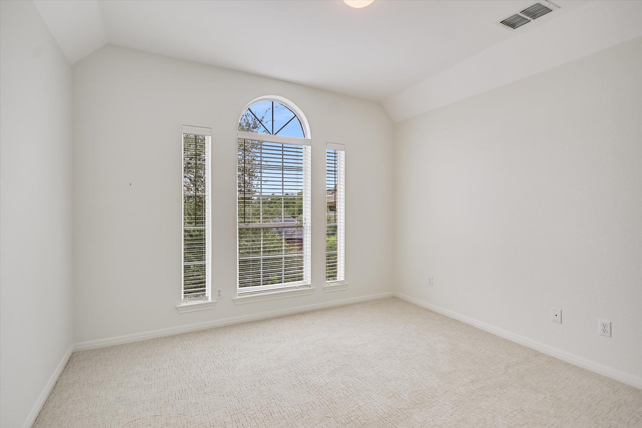 4028 Walnut Clay Dr, Austin, TX 78731