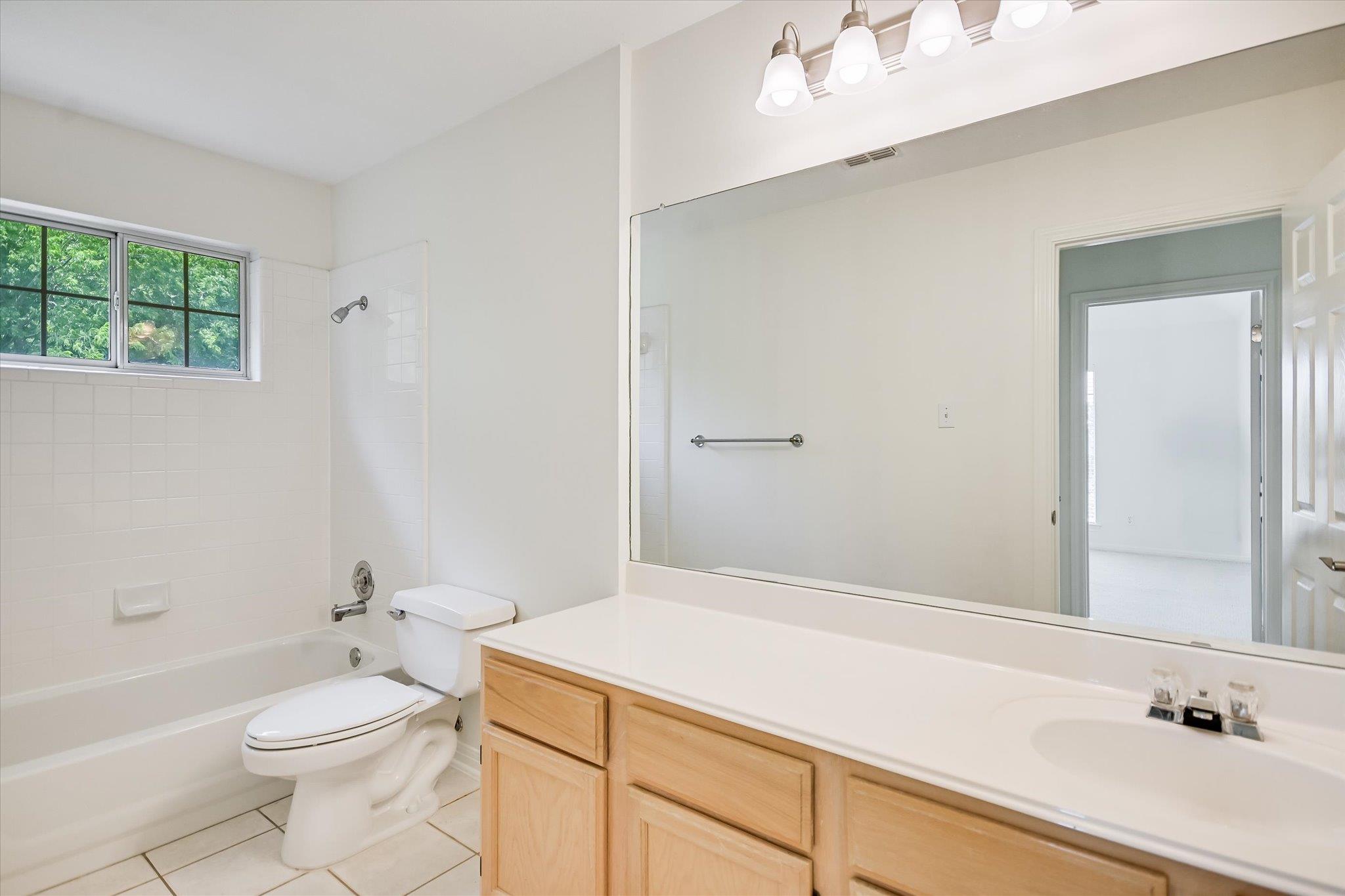 4028 Walnut Clay Dr, Austin, TX 78731