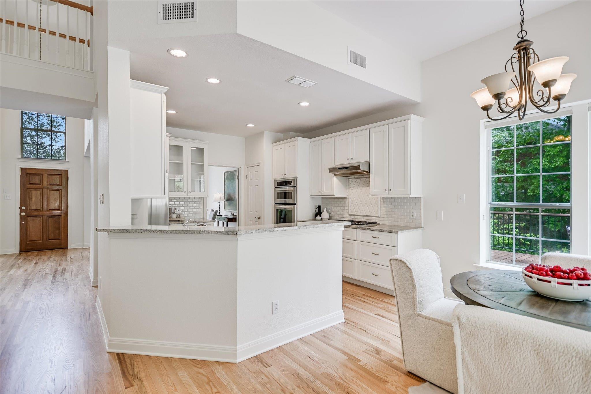4028 Walnut Clay Dr, Austin, TX 78731