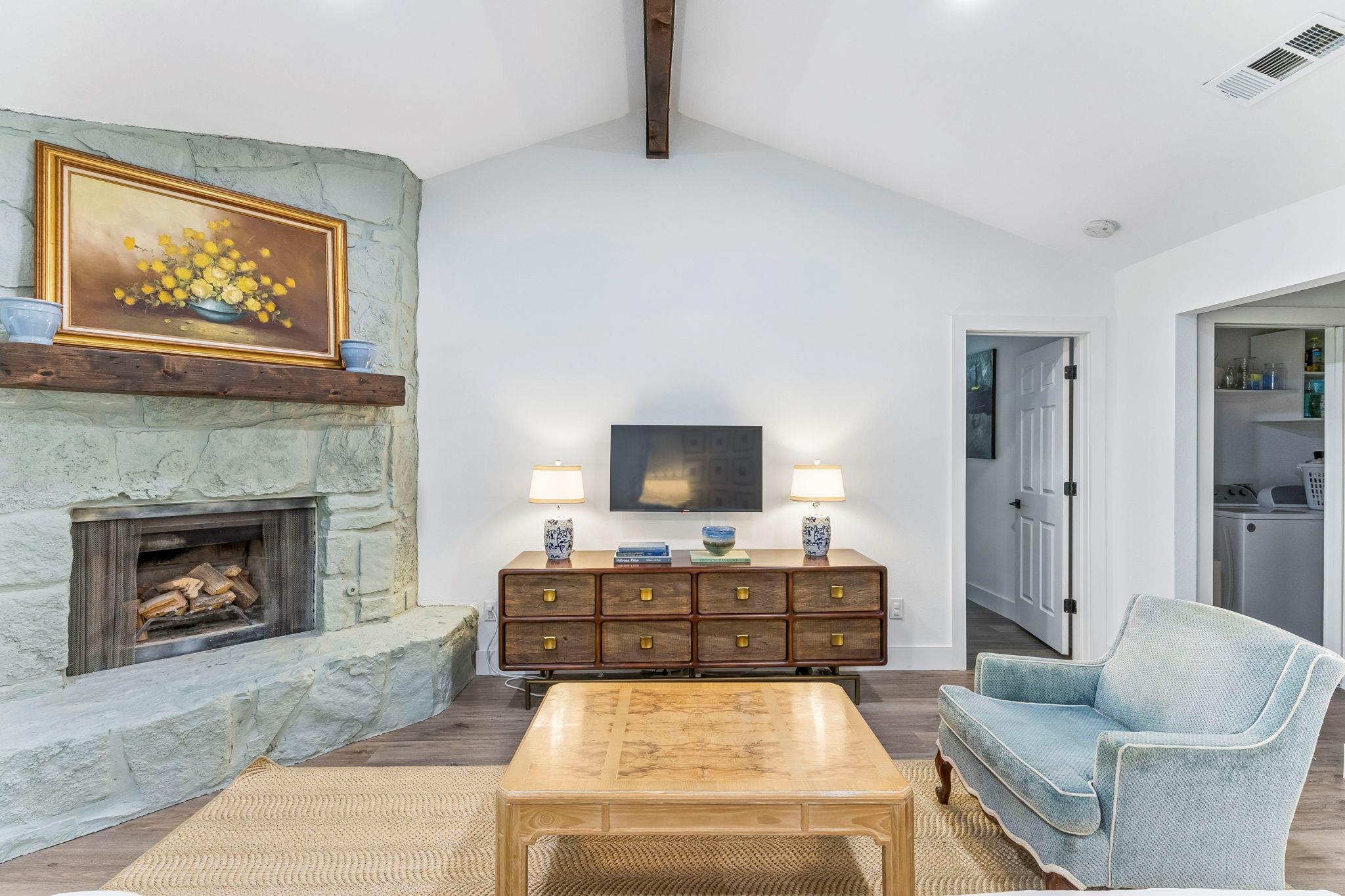 7308 Saffron St, Austin, TX 78749