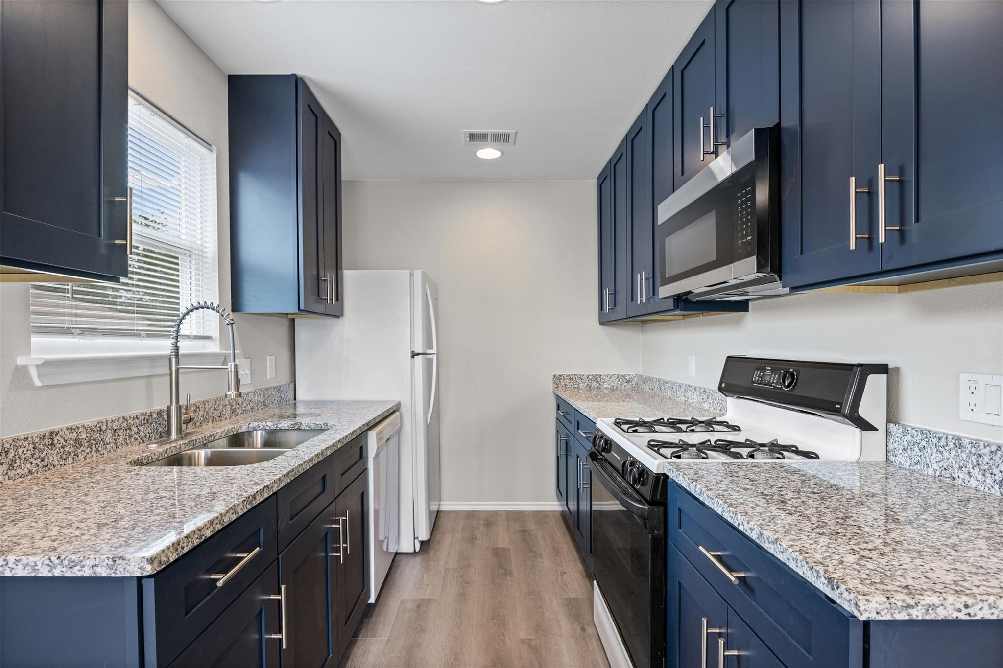 2615 Ektom Dr # C, Austin, TX 78745