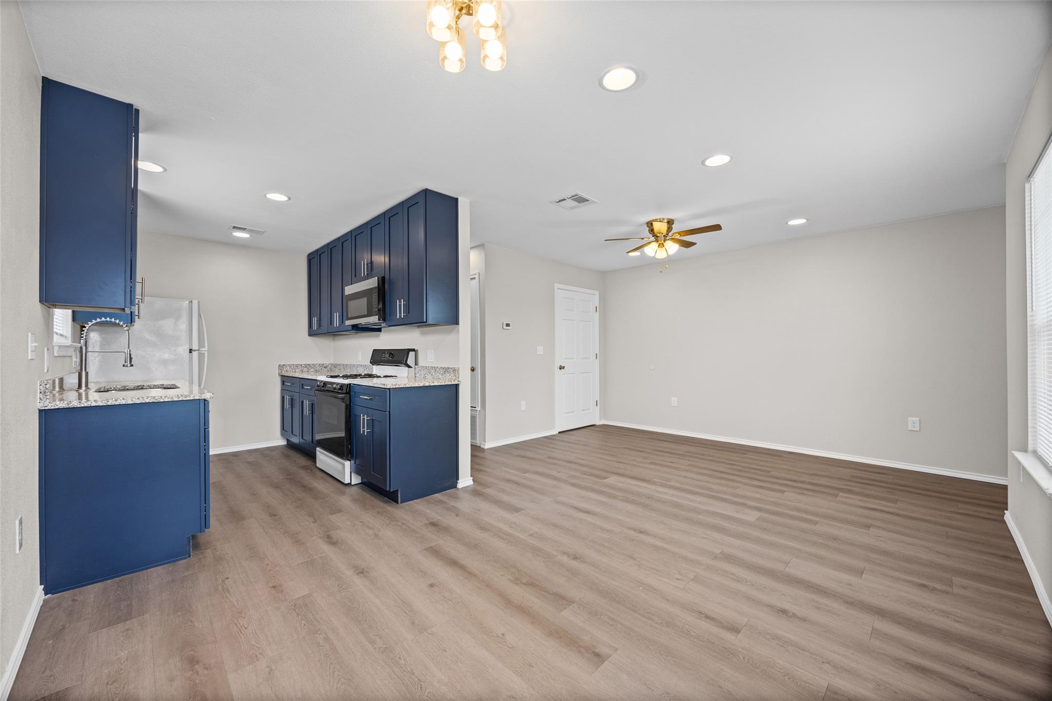 2615 Ektom Dr # C, Austin, TX 78745