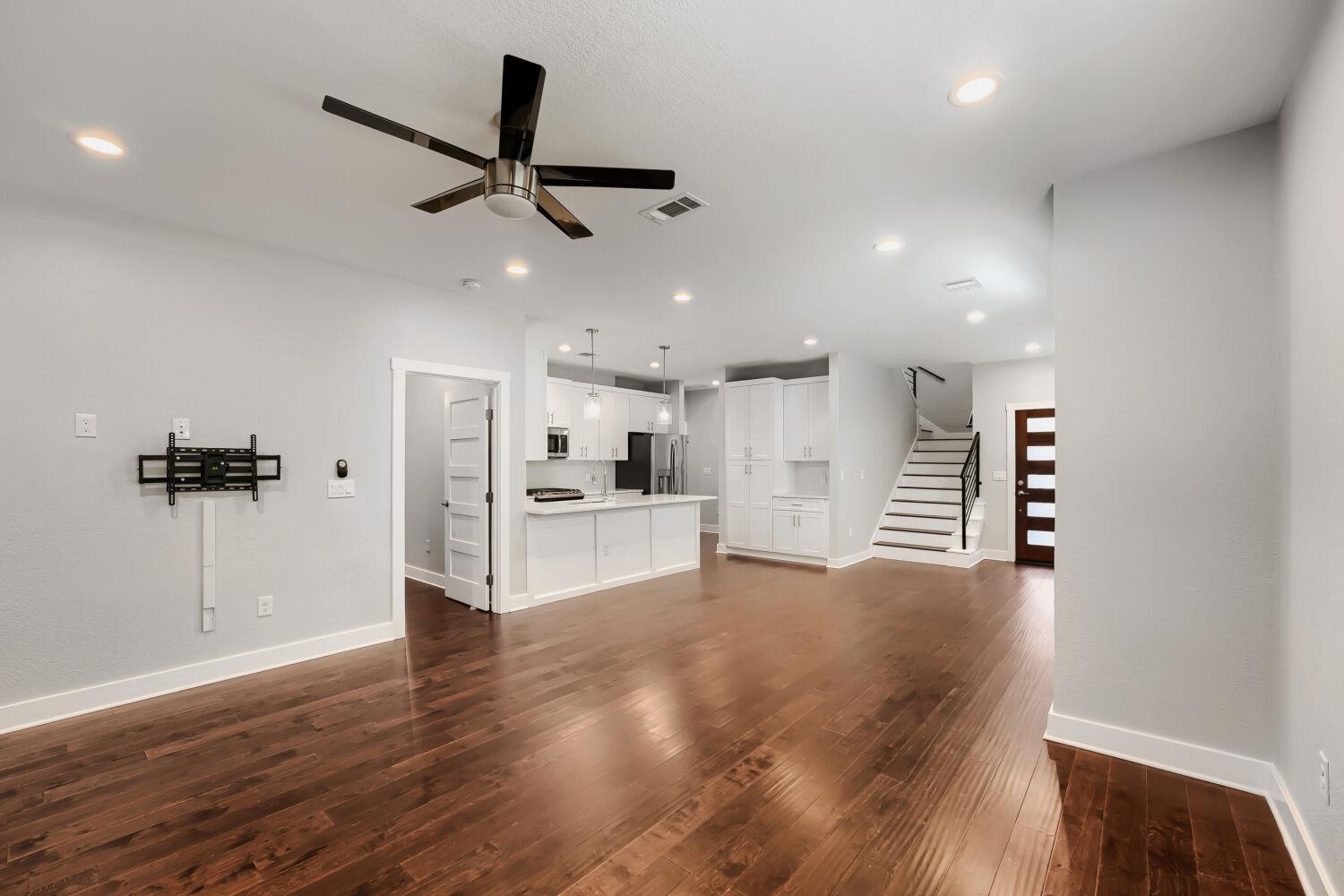 1126 Lott Ave # B, Austin, TX 78721