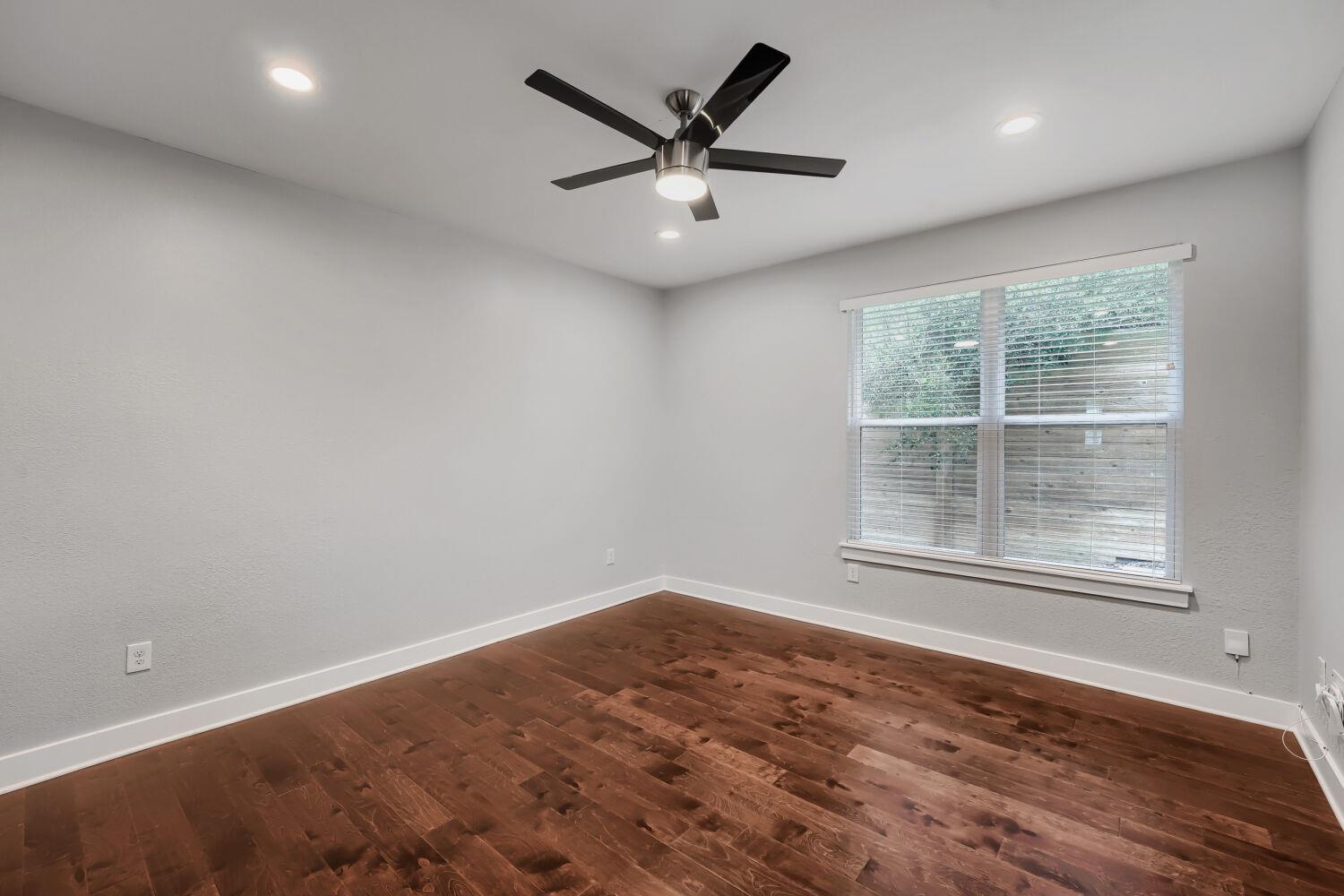 1126 Lott Ave # B, Austin, TX 78721