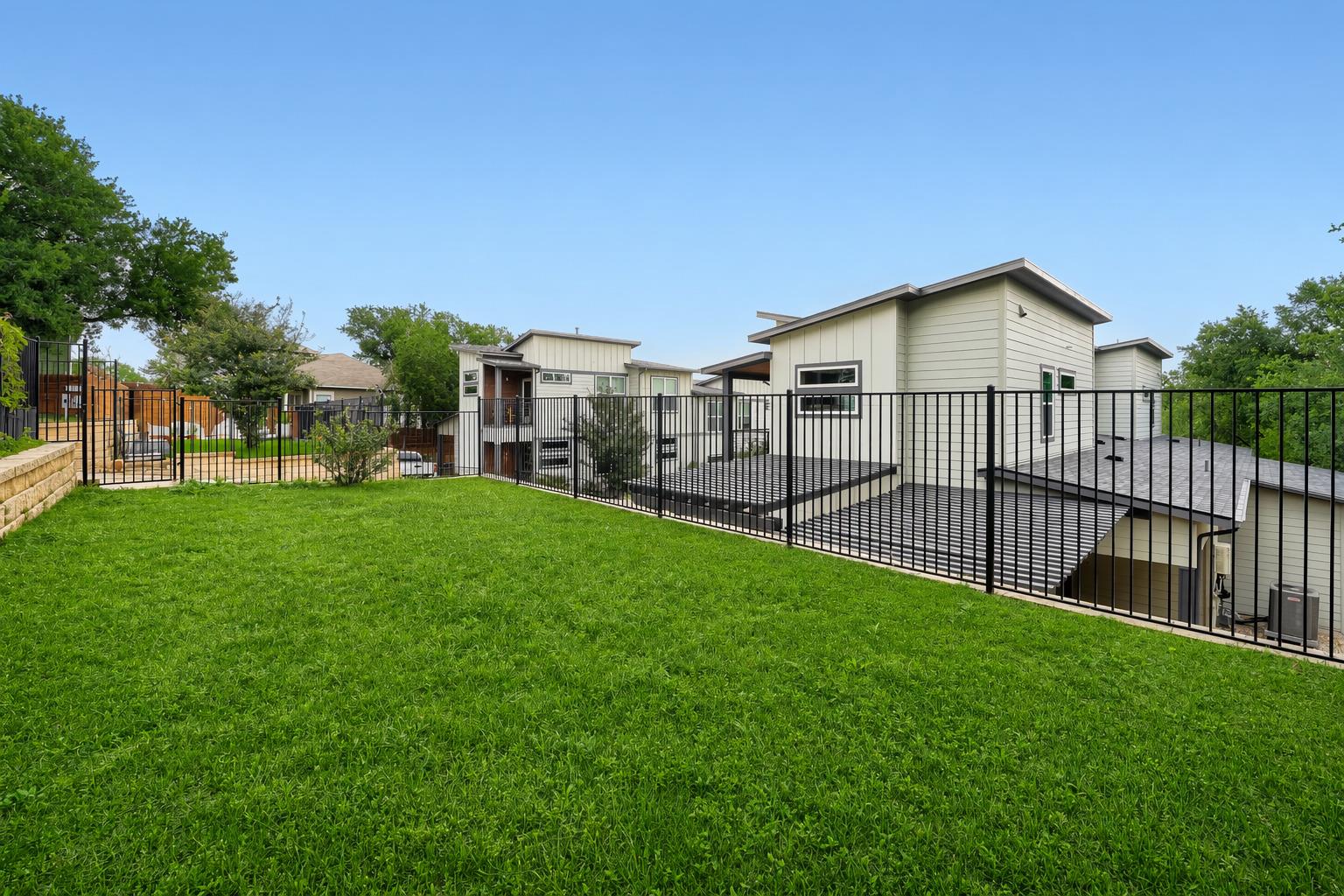 1126 Lott Ave # B, Austin, TX 78721