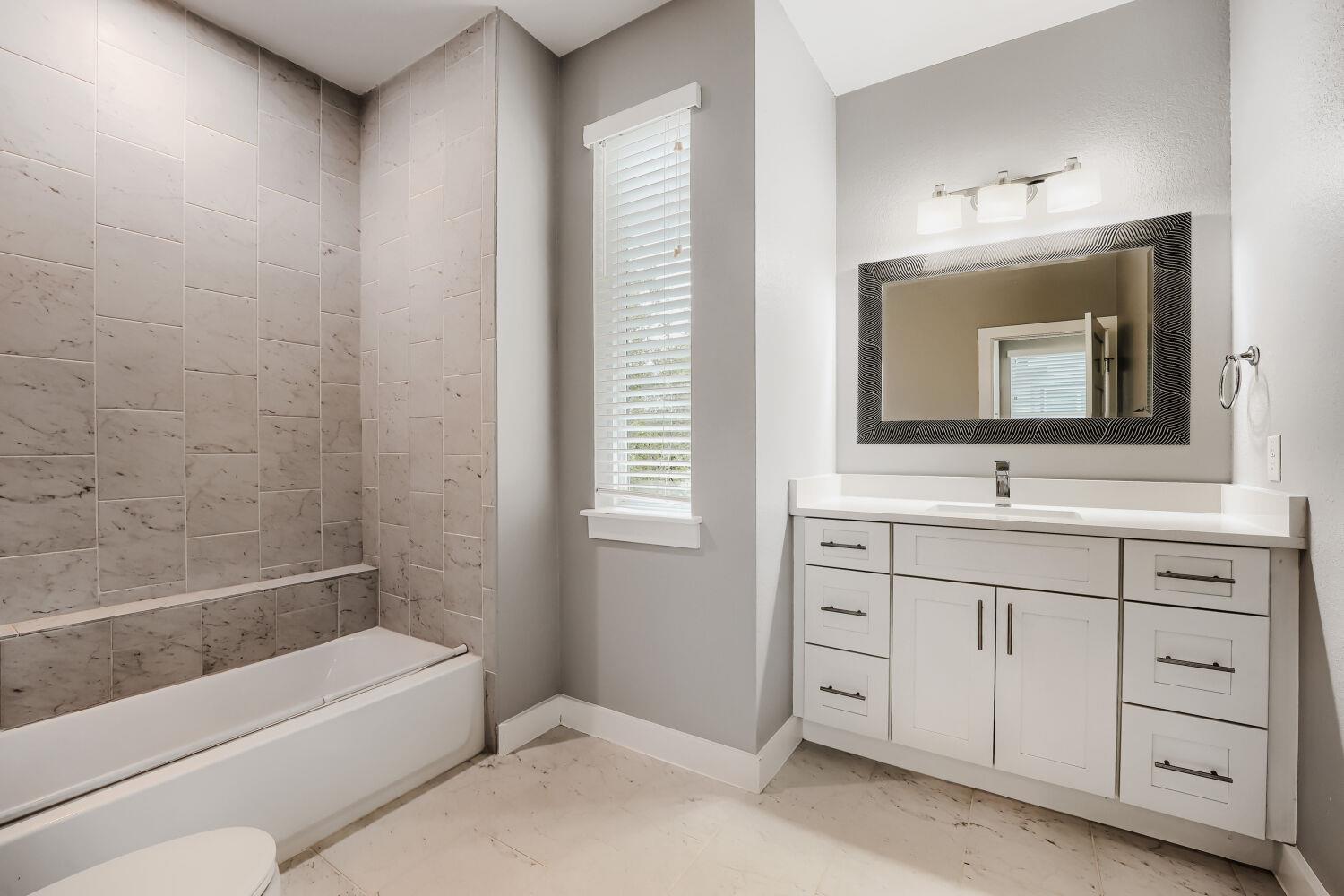 1126 Lott Ave # B, Austin, TX 78721