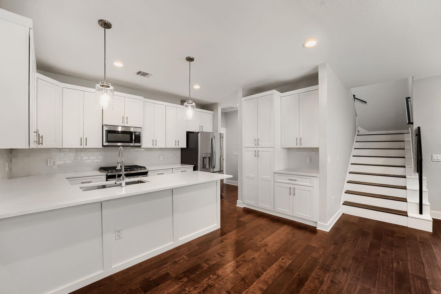 1126 Lott Ave # B, Austin, TX 78721