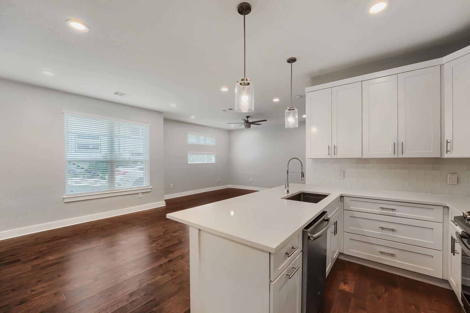 1126 Lott Ave # B, Austin, TX 78721