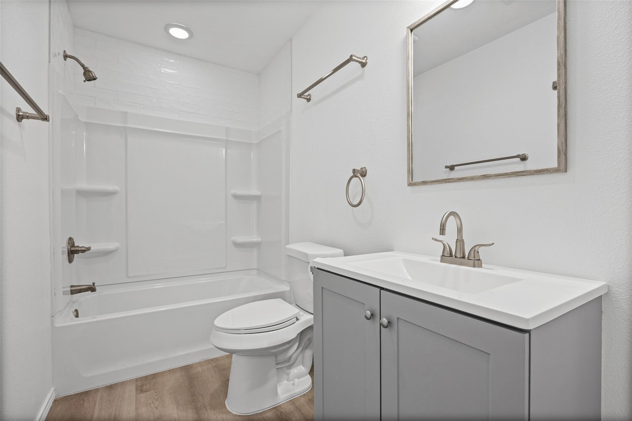 2615 Ektom Dr # D, Austin, TX 78745
