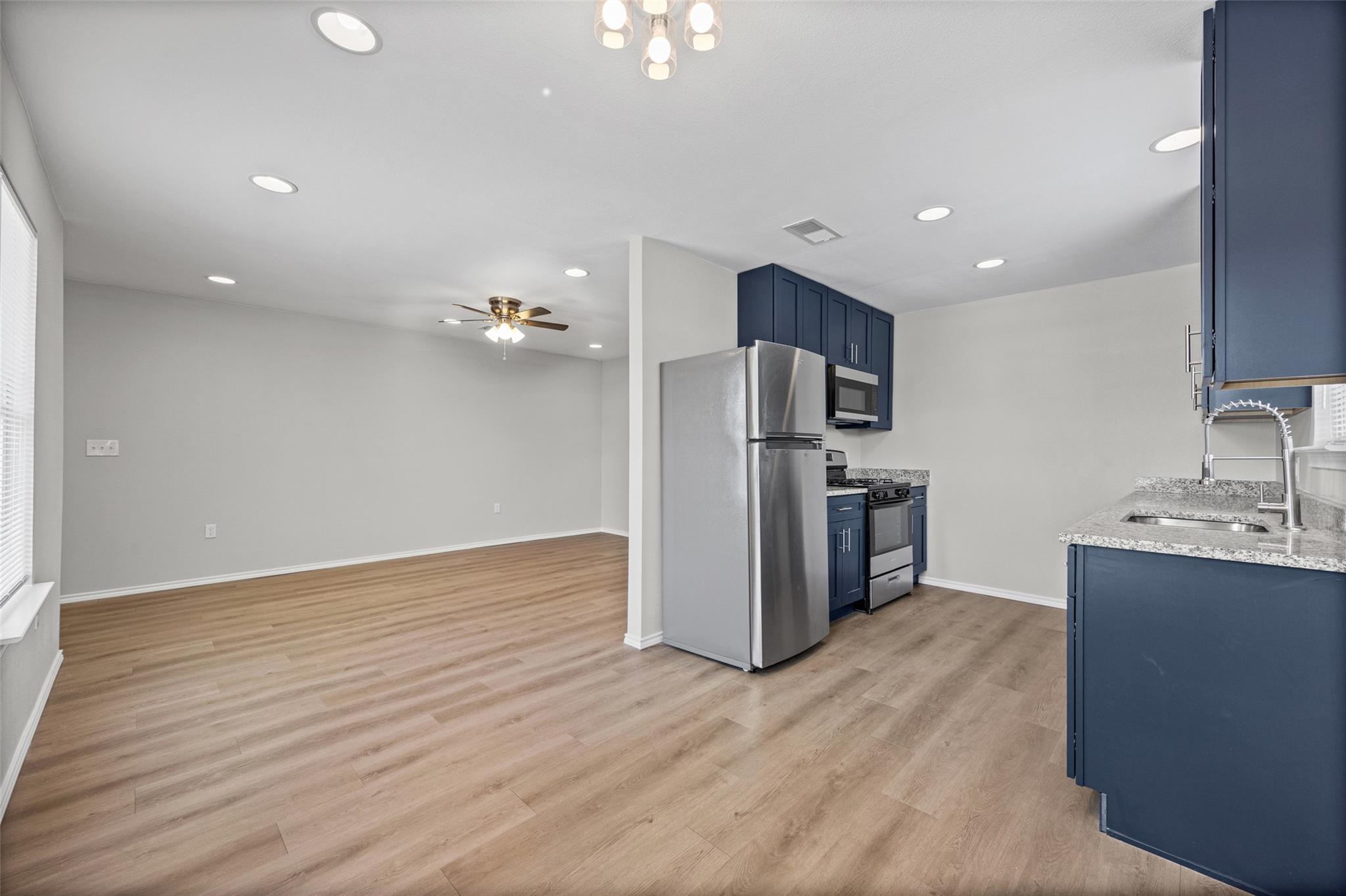 2615 Ektom Dr # D, Austin, TX 78745