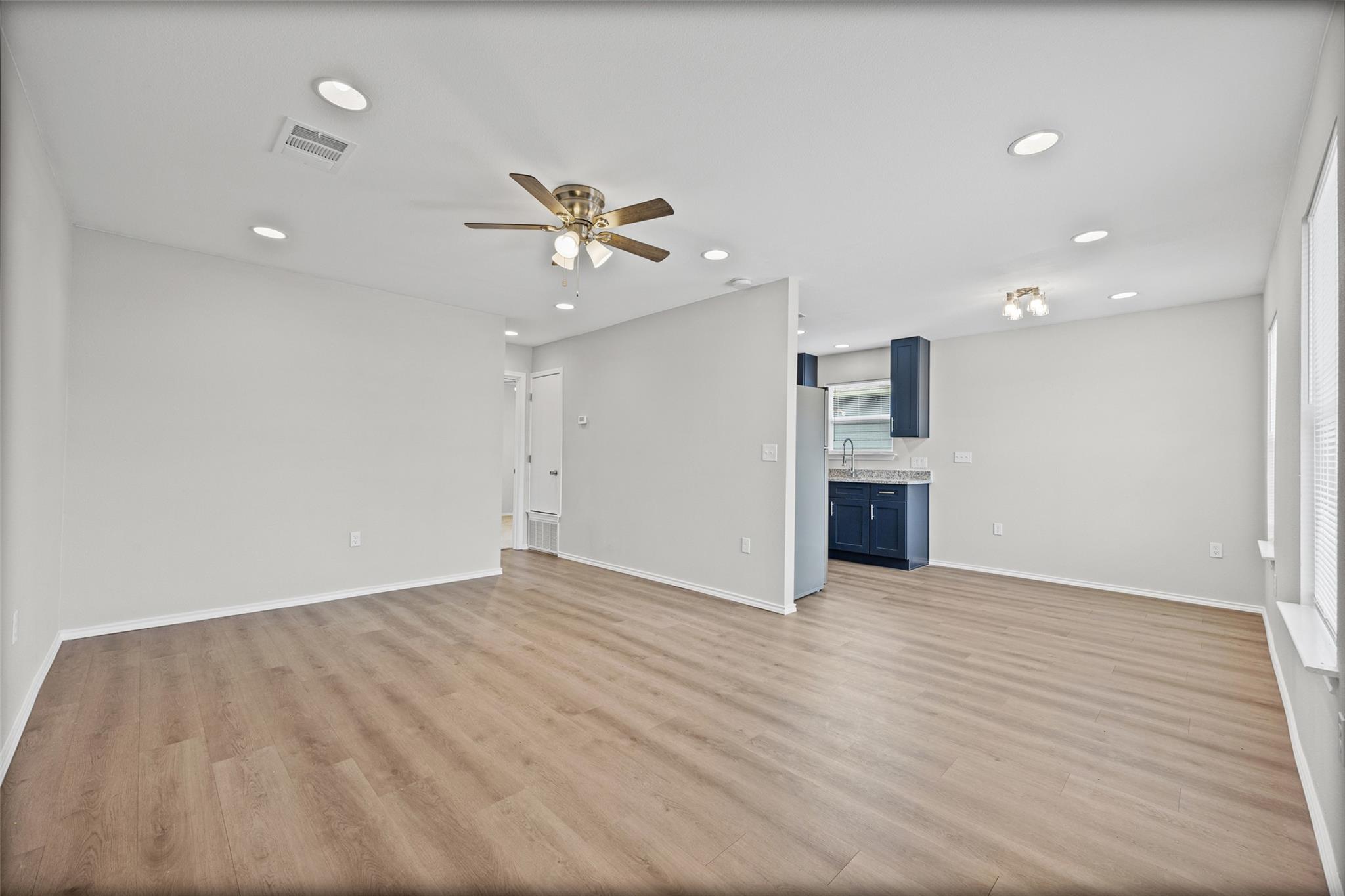 2615 Ektom Dr # D, Austin, TX 78745
