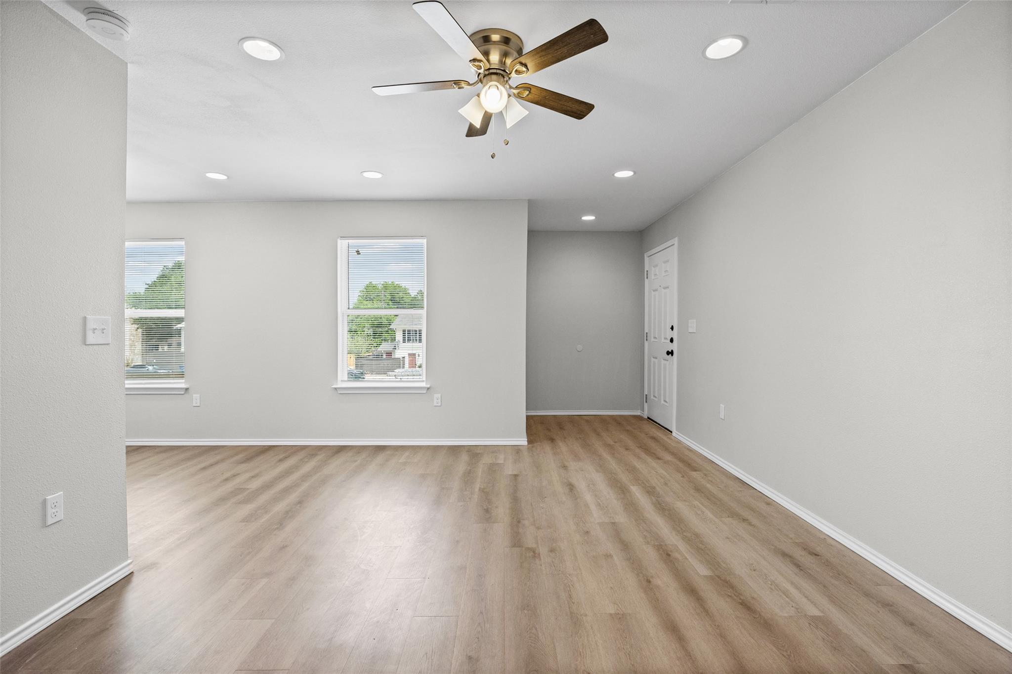 2615 Ektom Dr # D, Austin, TX 78745