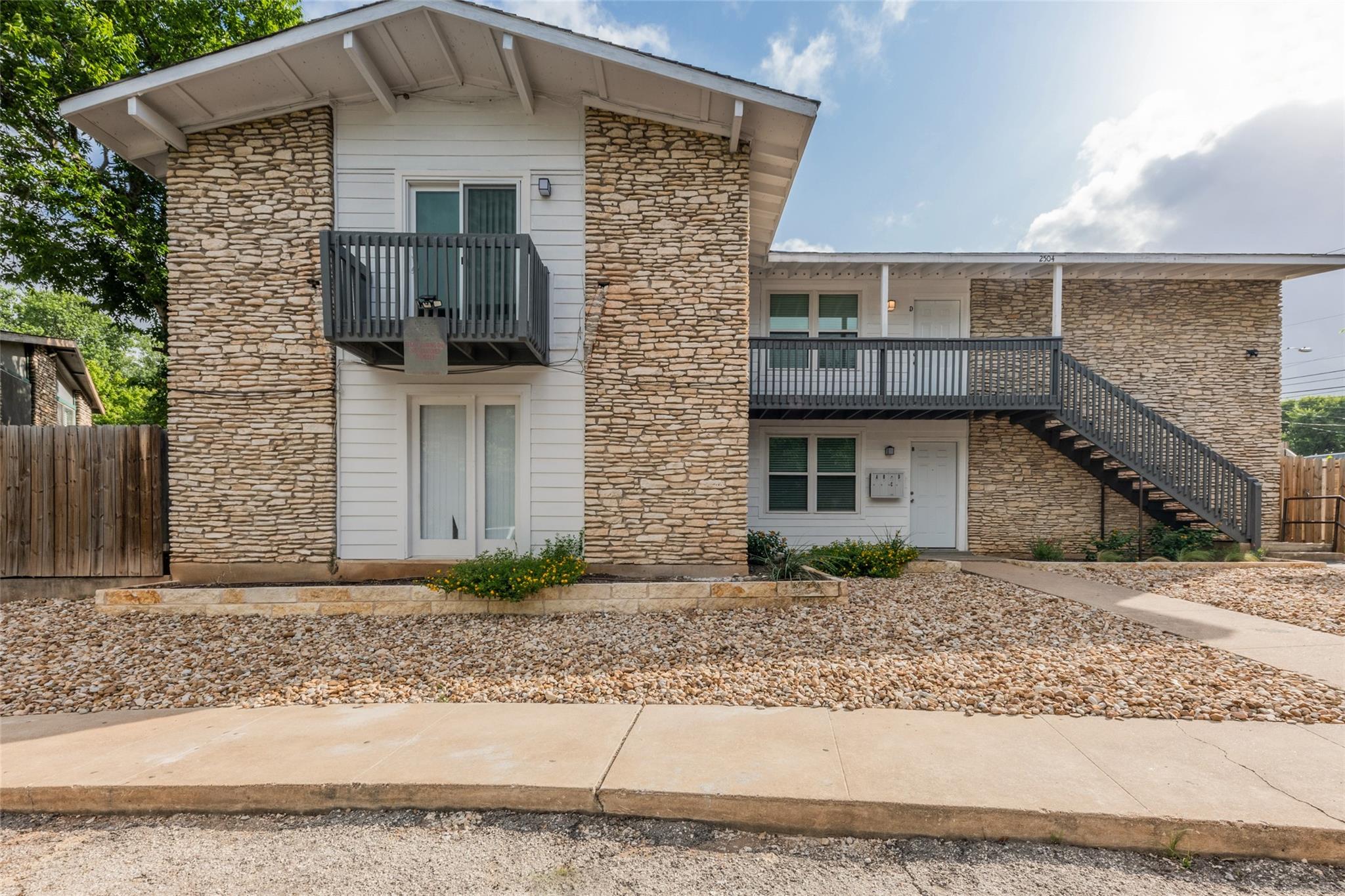 2504 Manor Cir # C, Austin, TX 78723