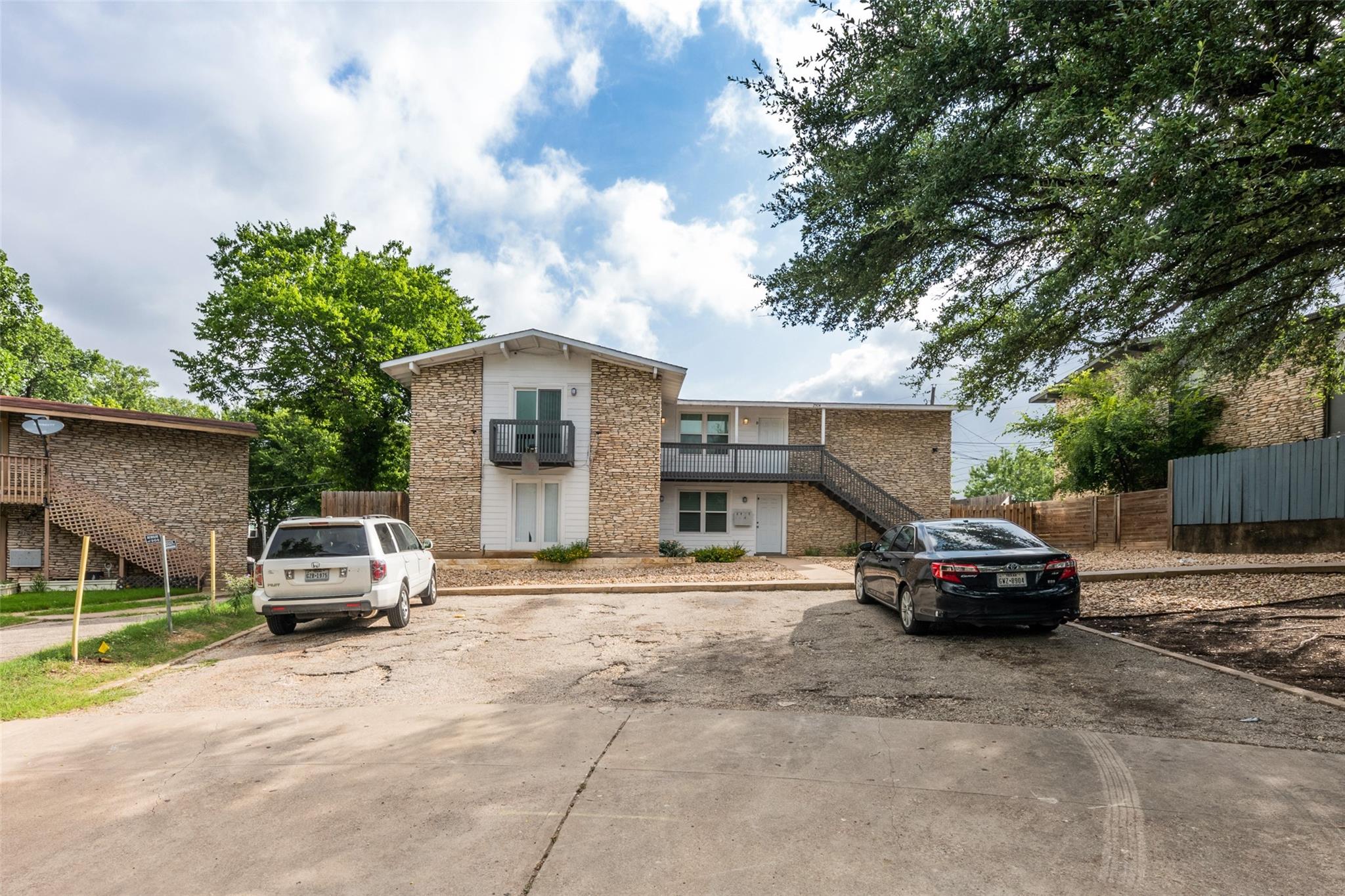2504 Manor Cir # C, Austin, TX 78723