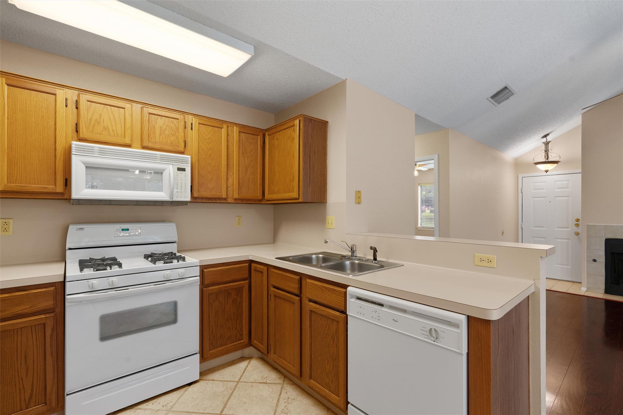 11901 Swearingen Dr # 77, Austin, TX 78758