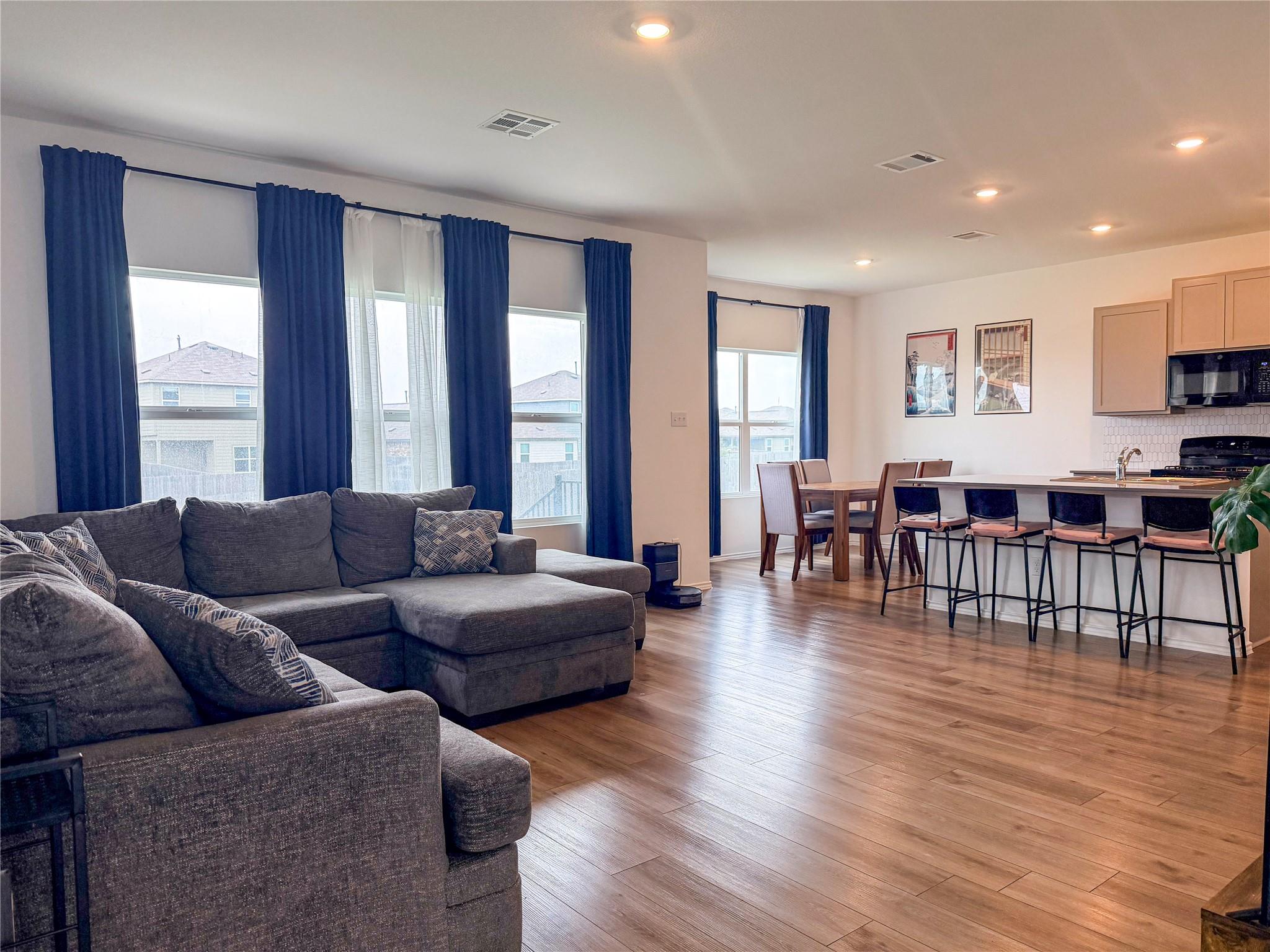 400 Canley Loop, Hutto, TX 78634