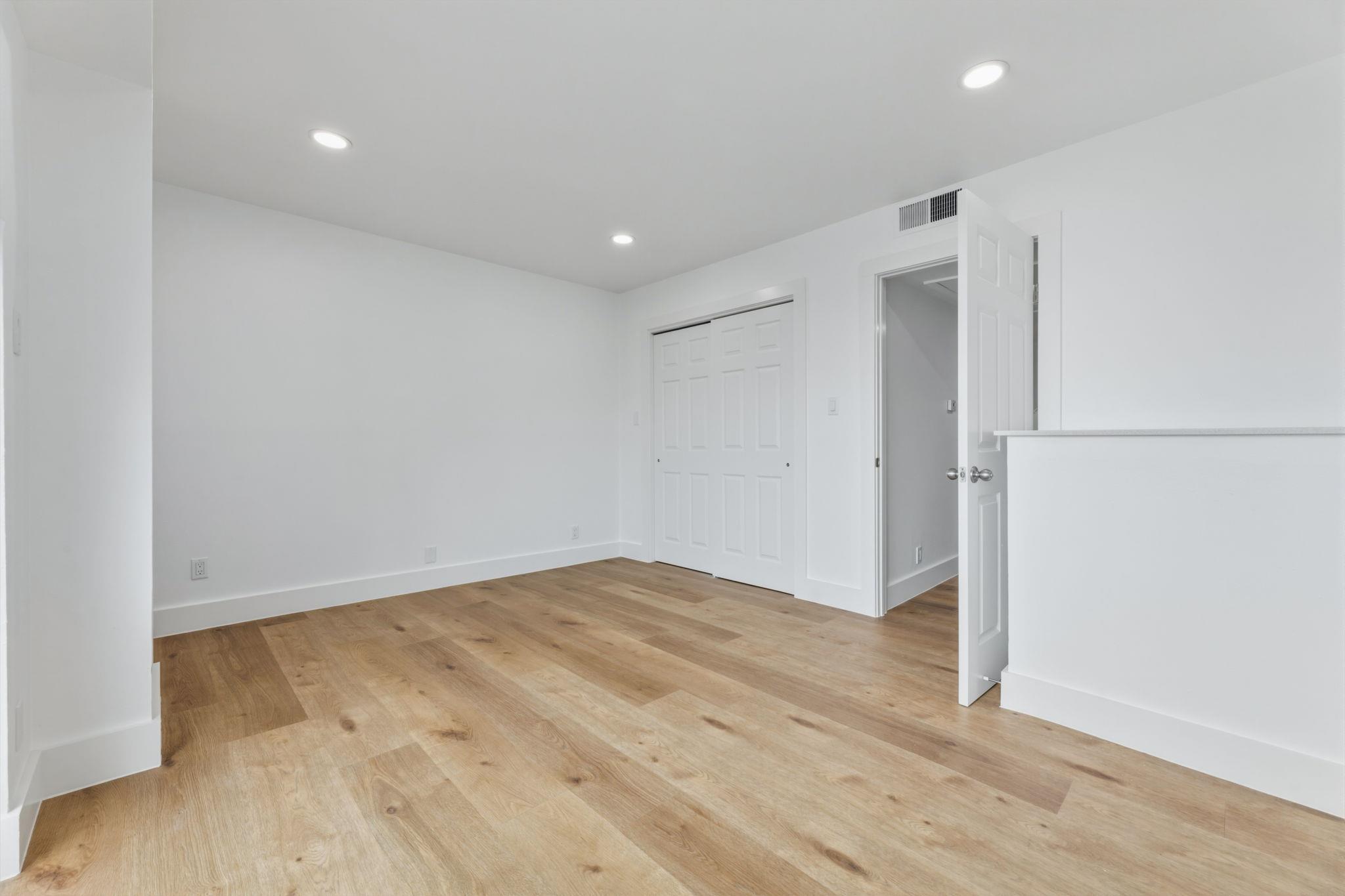 119 E 6th St # 703, Austin, TX 78701