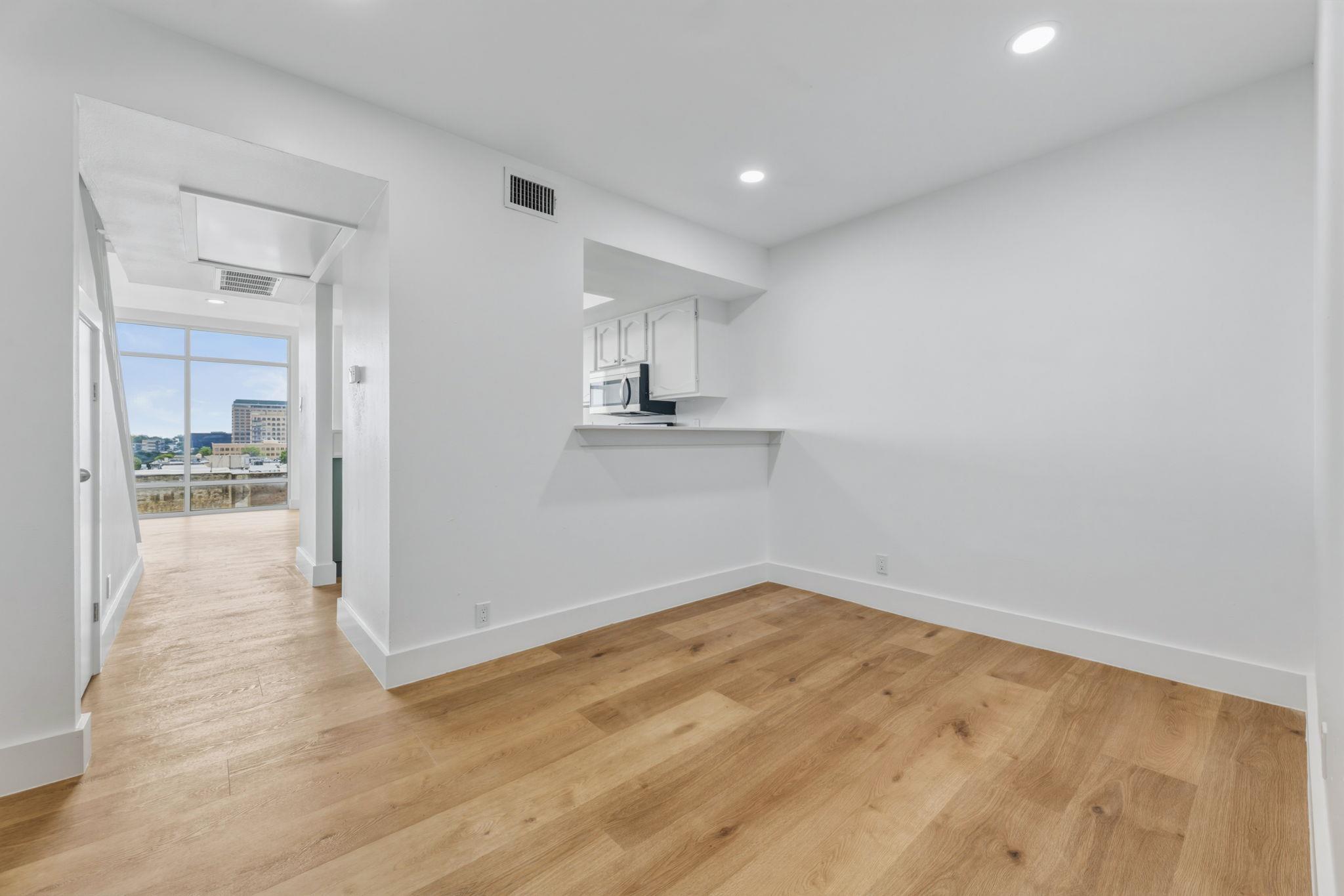 119 E 6th St # 703, Austin, TX 78701