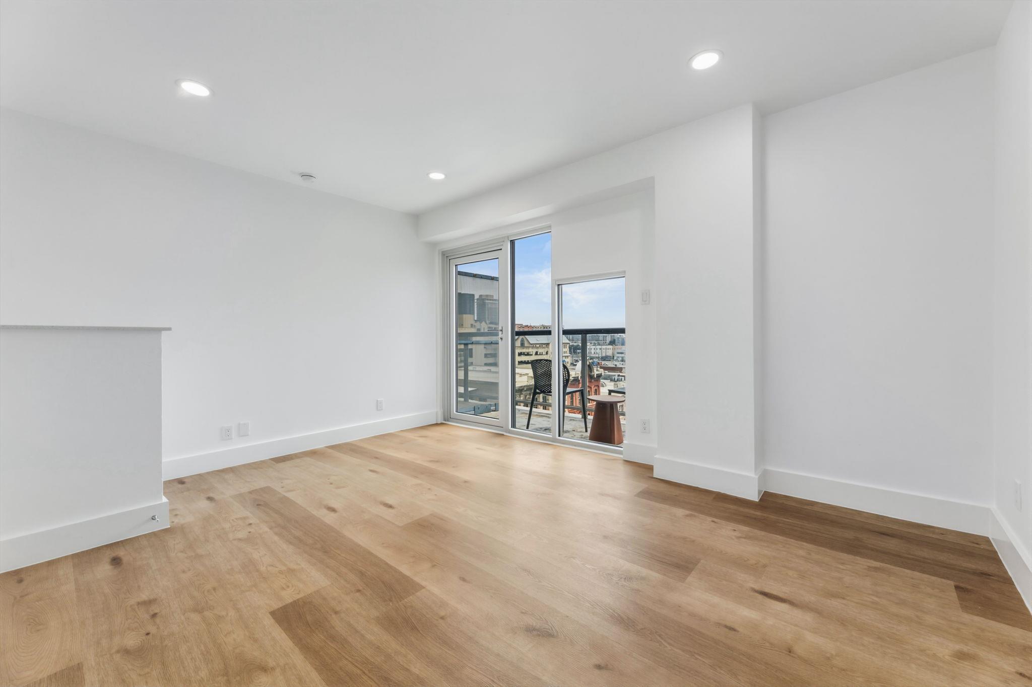 119 E 6th St # 703, Austin, TX 78701