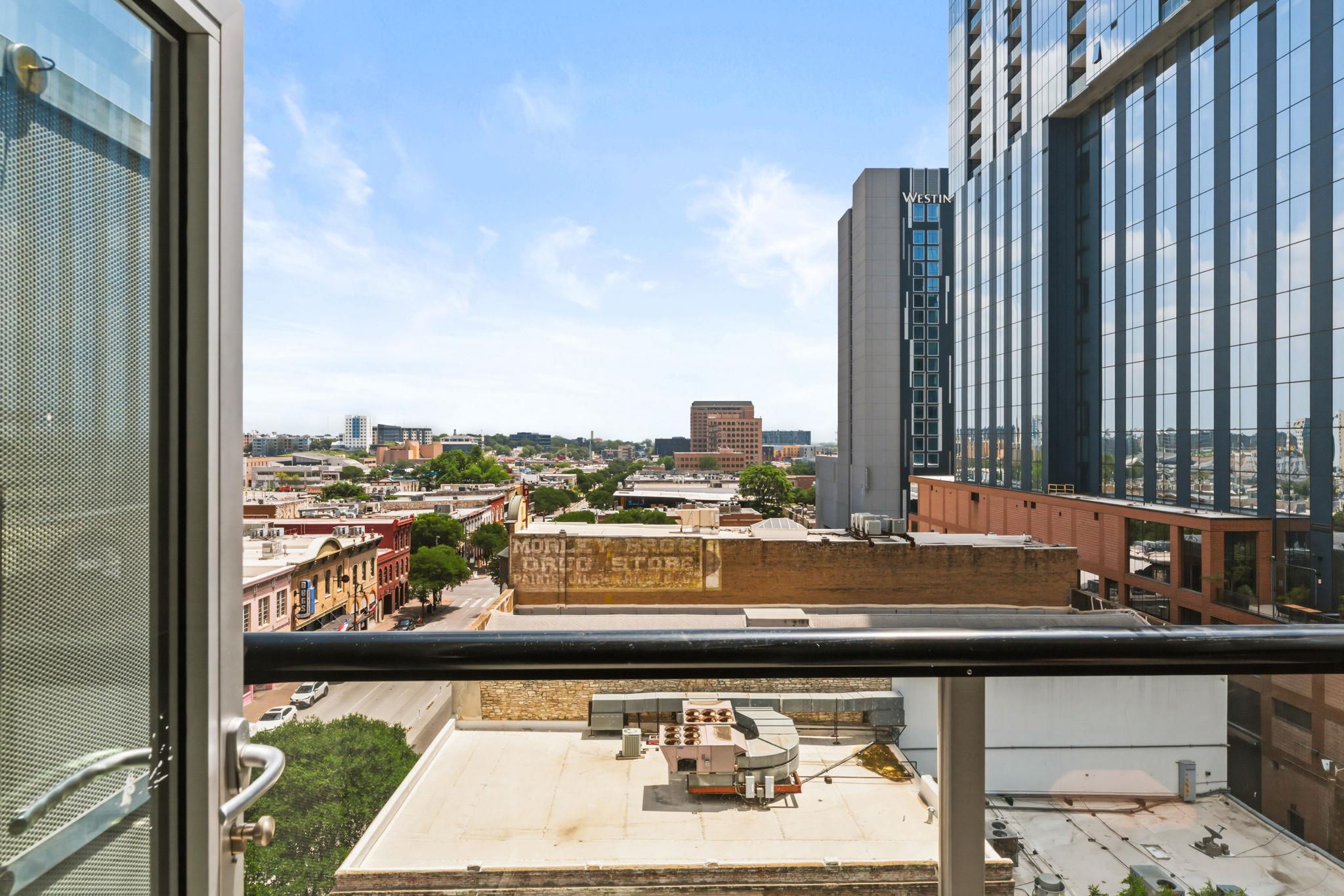 119 E 6th St # 703, Austin, TX 78701